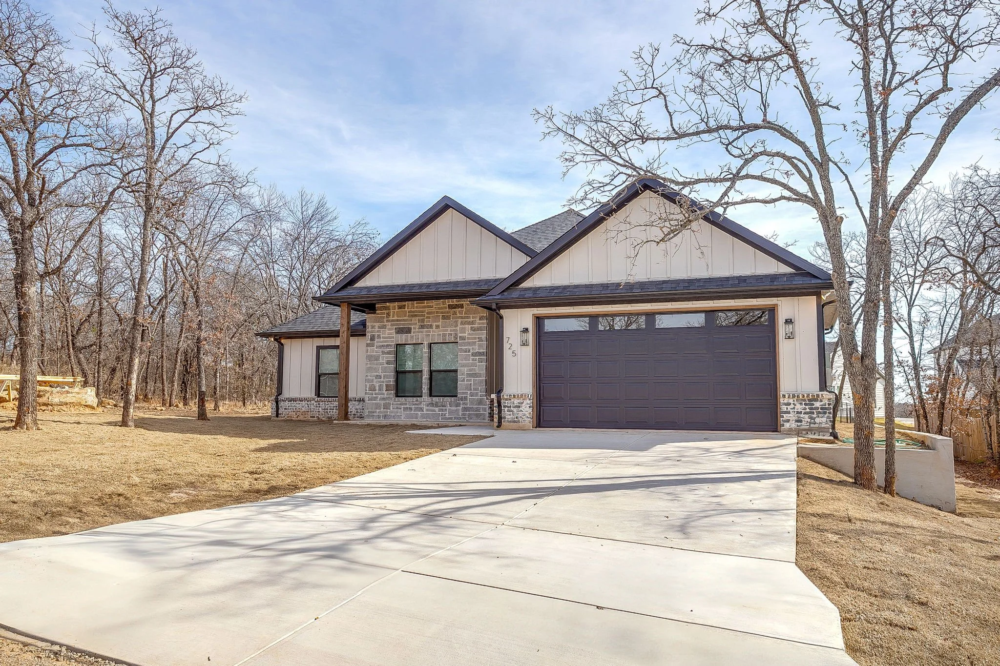 725 Haynie Dr (1 of 15).jpg