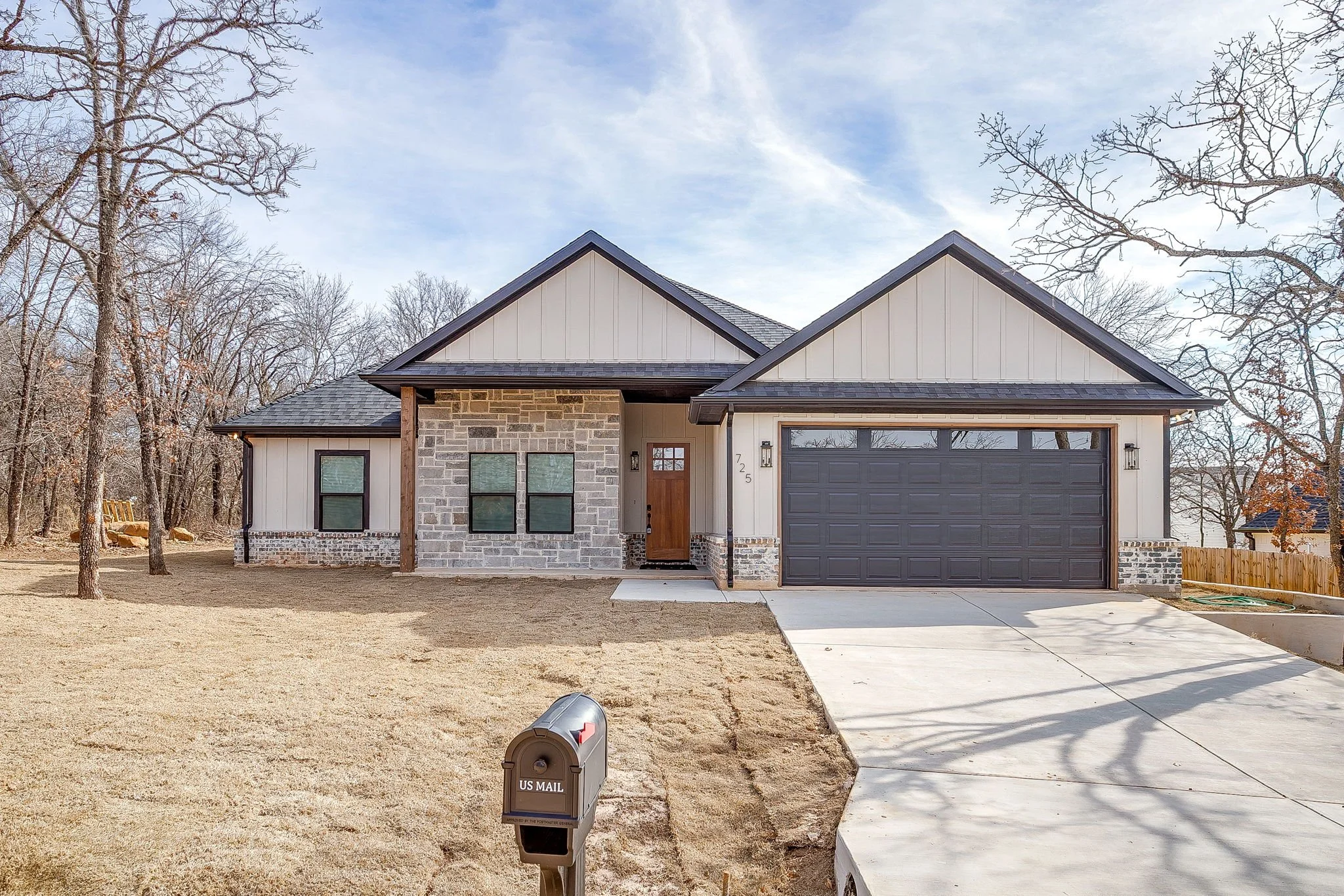 725 Haynie Dr (2 of 15).jpg