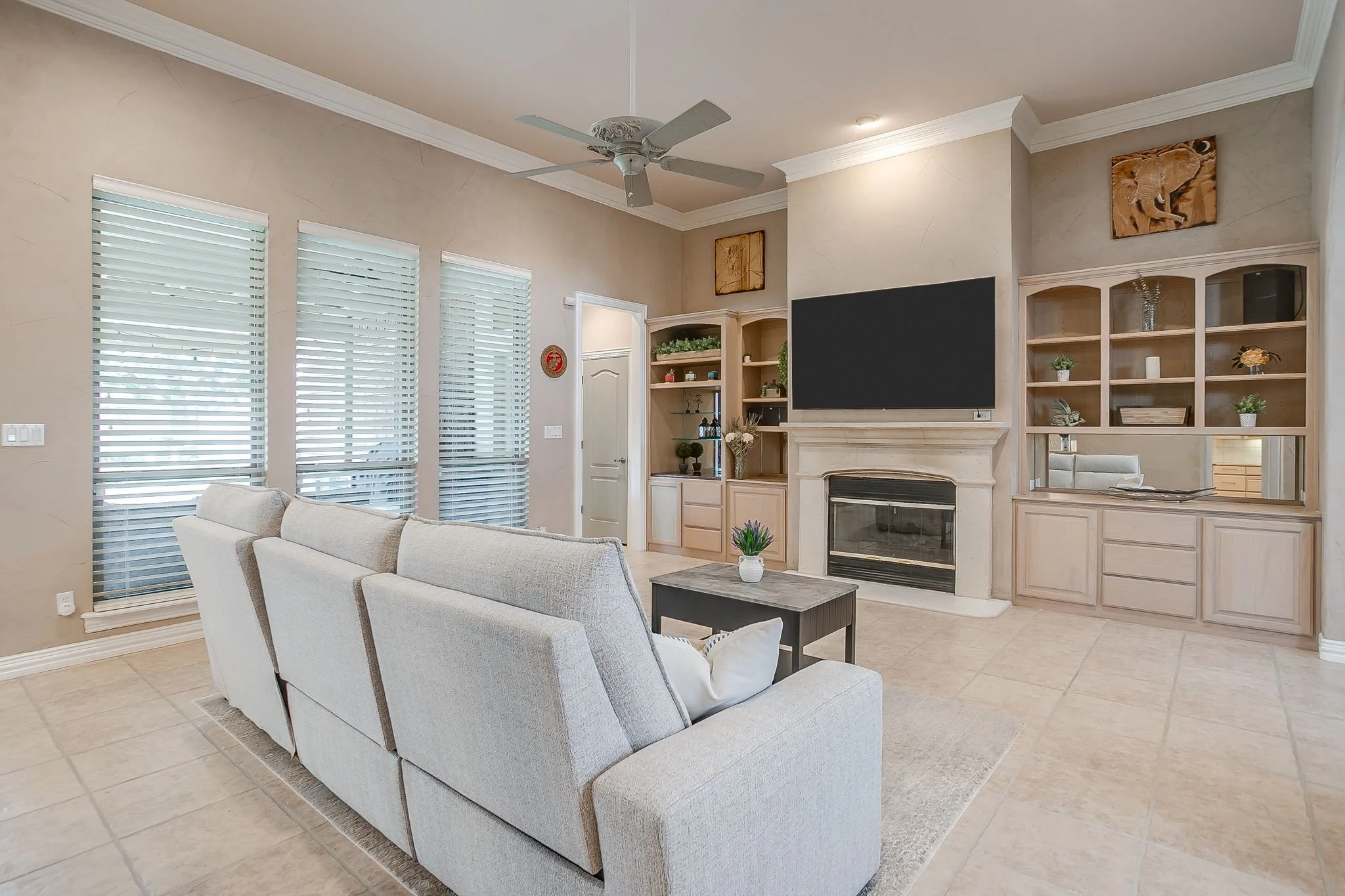 2210 Riverwood Dr (12 of 54).jpg