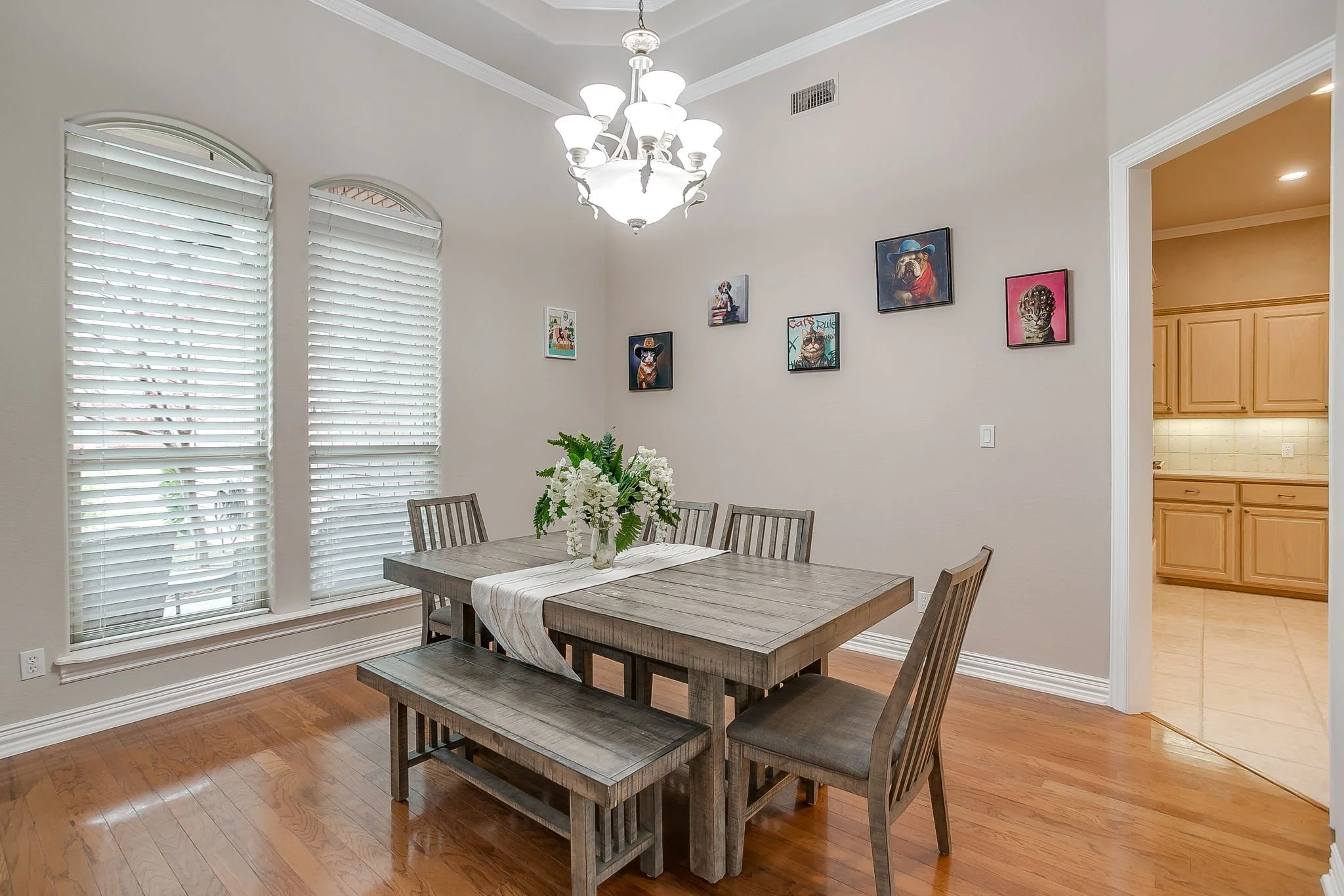 2210 Riverwood Dr (7 of 54).jpg