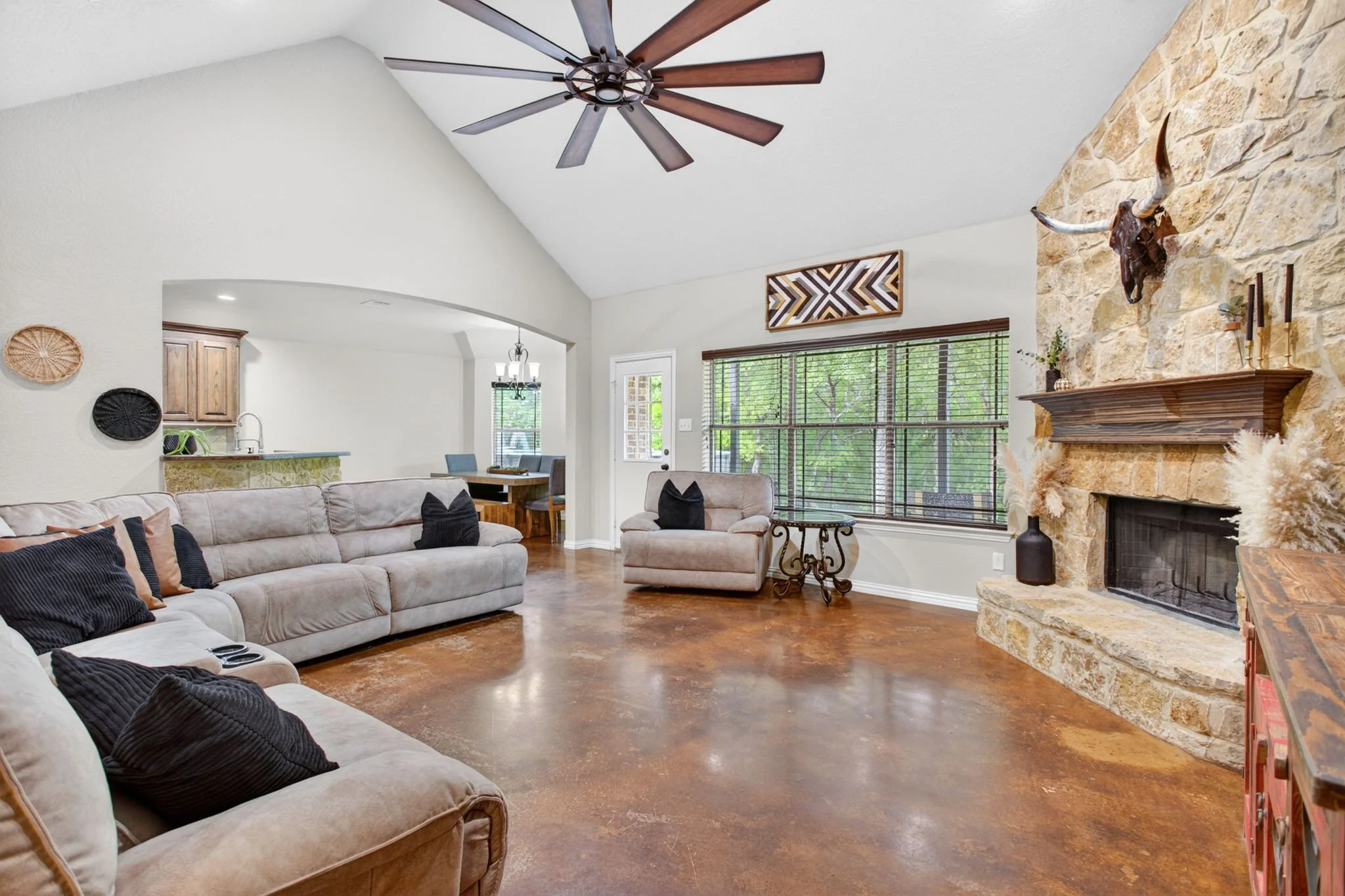 125 Miramar Cir (2 of 49).jpg