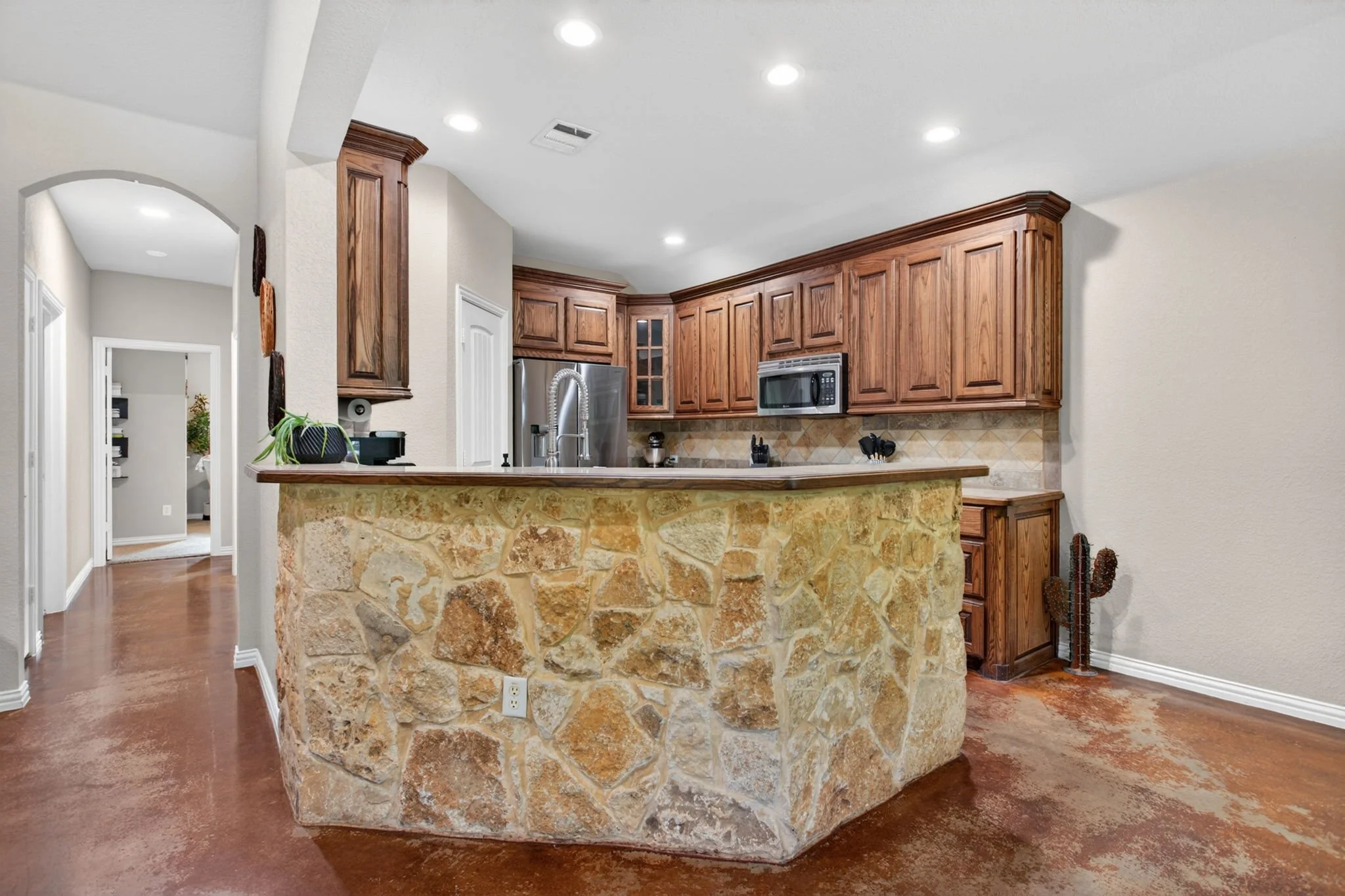 125 Miramar Cir (15 of 49).jpg