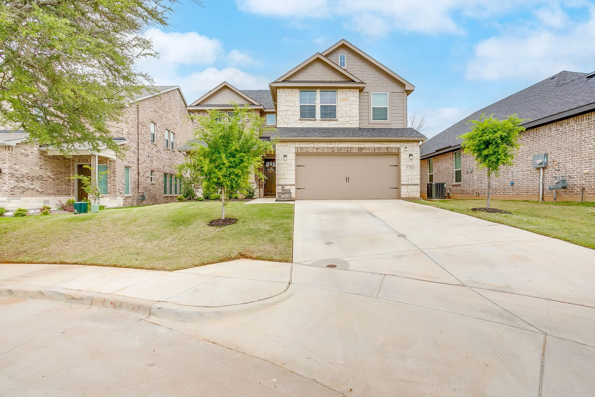 1303 Hickory Ln (1 of 47).jpg