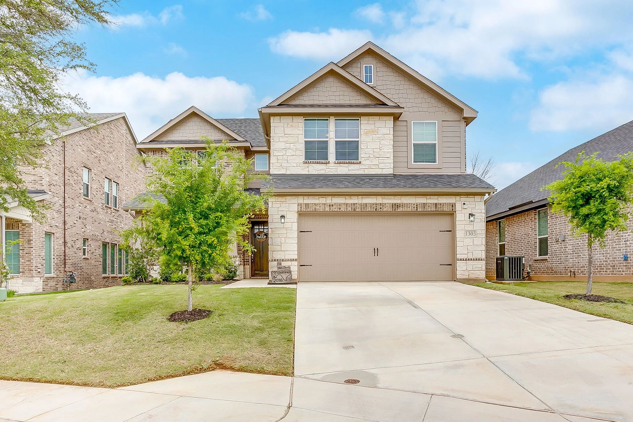 1303 Hickory Ln (2 of 47).jpg