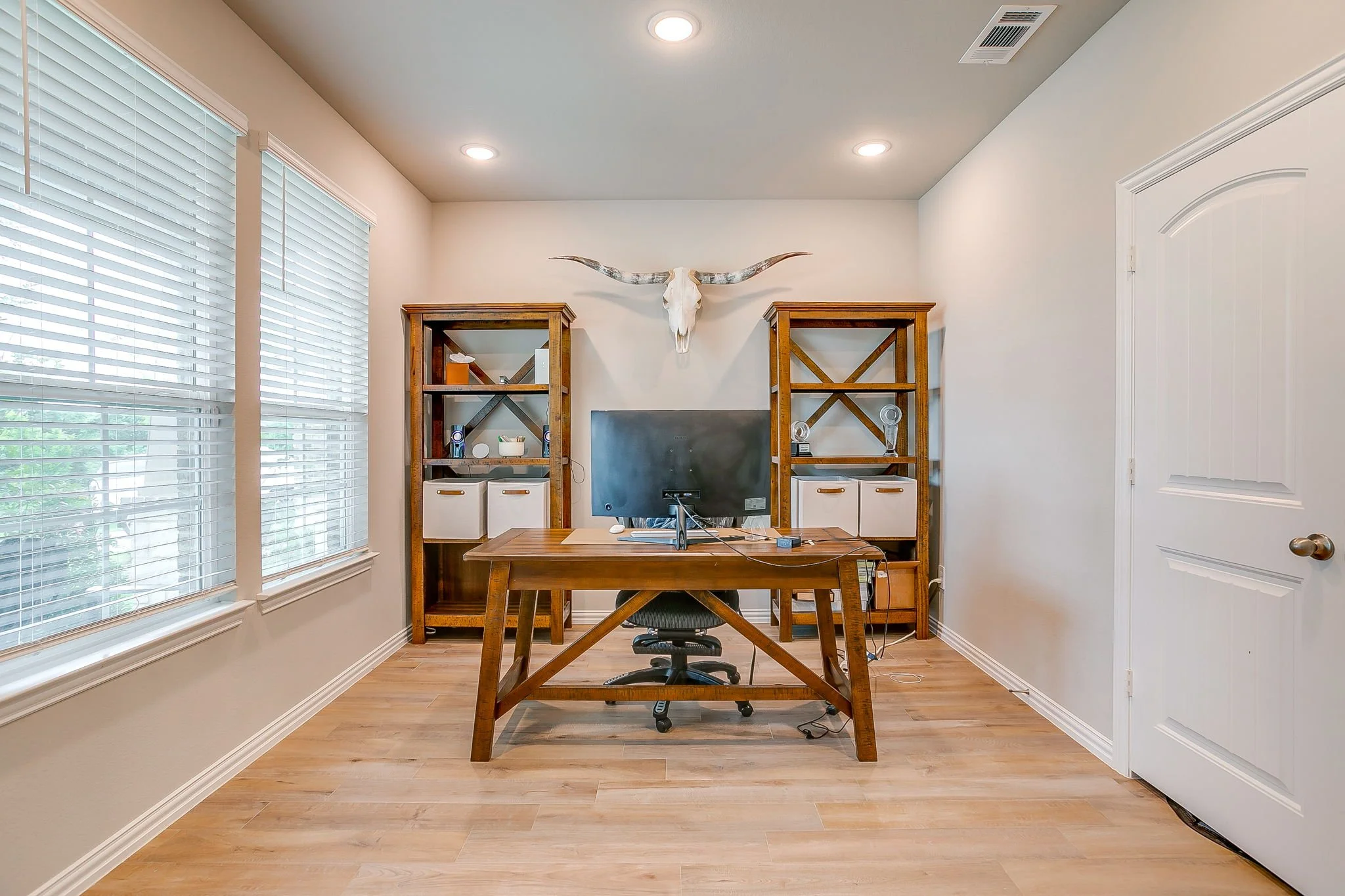 1303 Hickory Ln (8 of 47).jpg