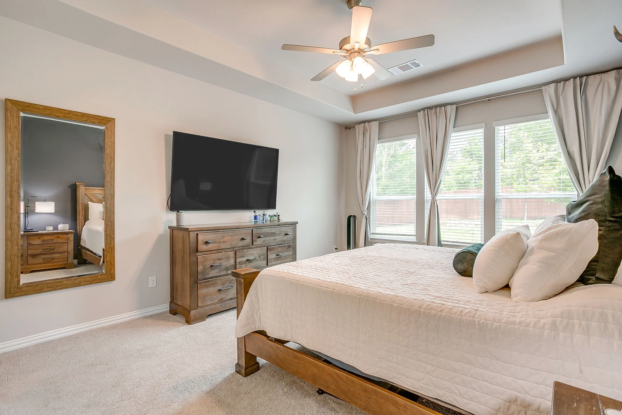 1303 Hickory Ln (31 of 47).jpg