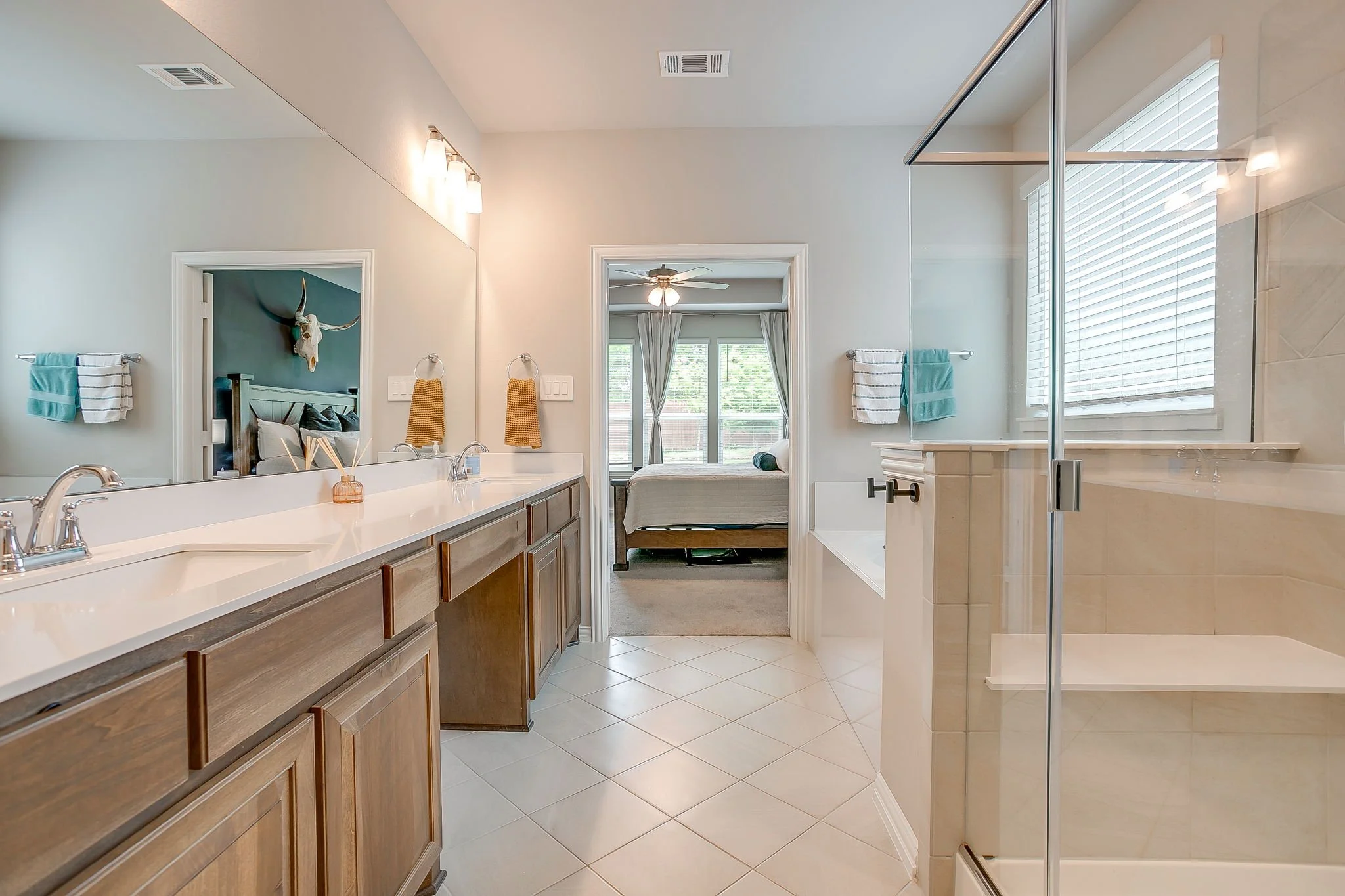 1303 Hickory Ln (35 of 47).jpg