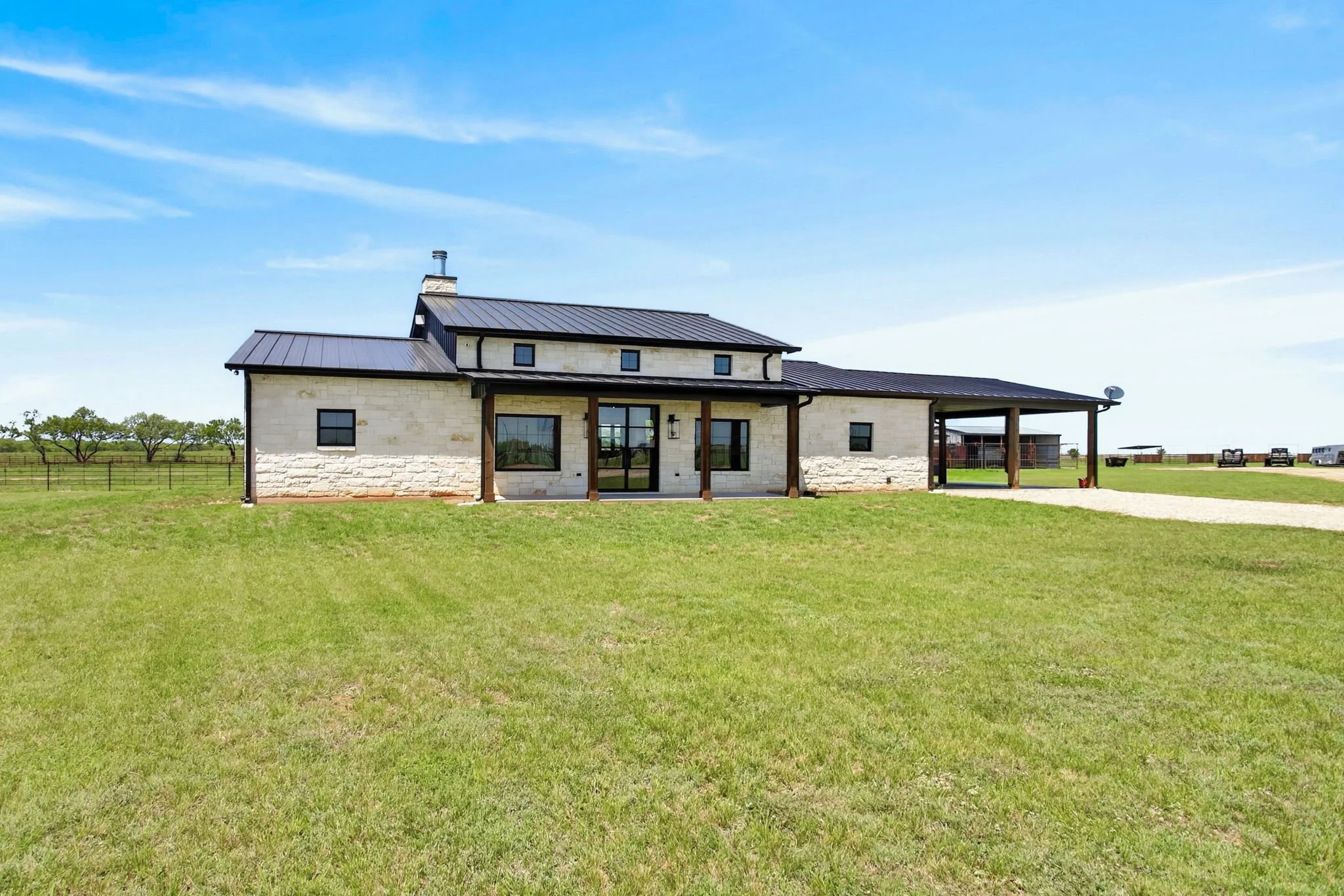 6384 US-281 South (1 of 70).jpg