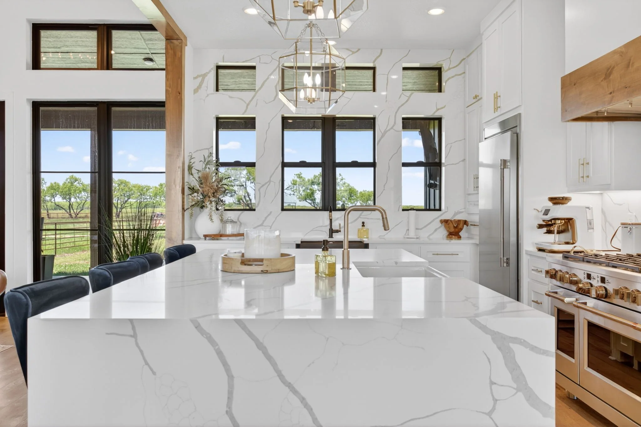 6384 US-281 South (40 of 70).jpg