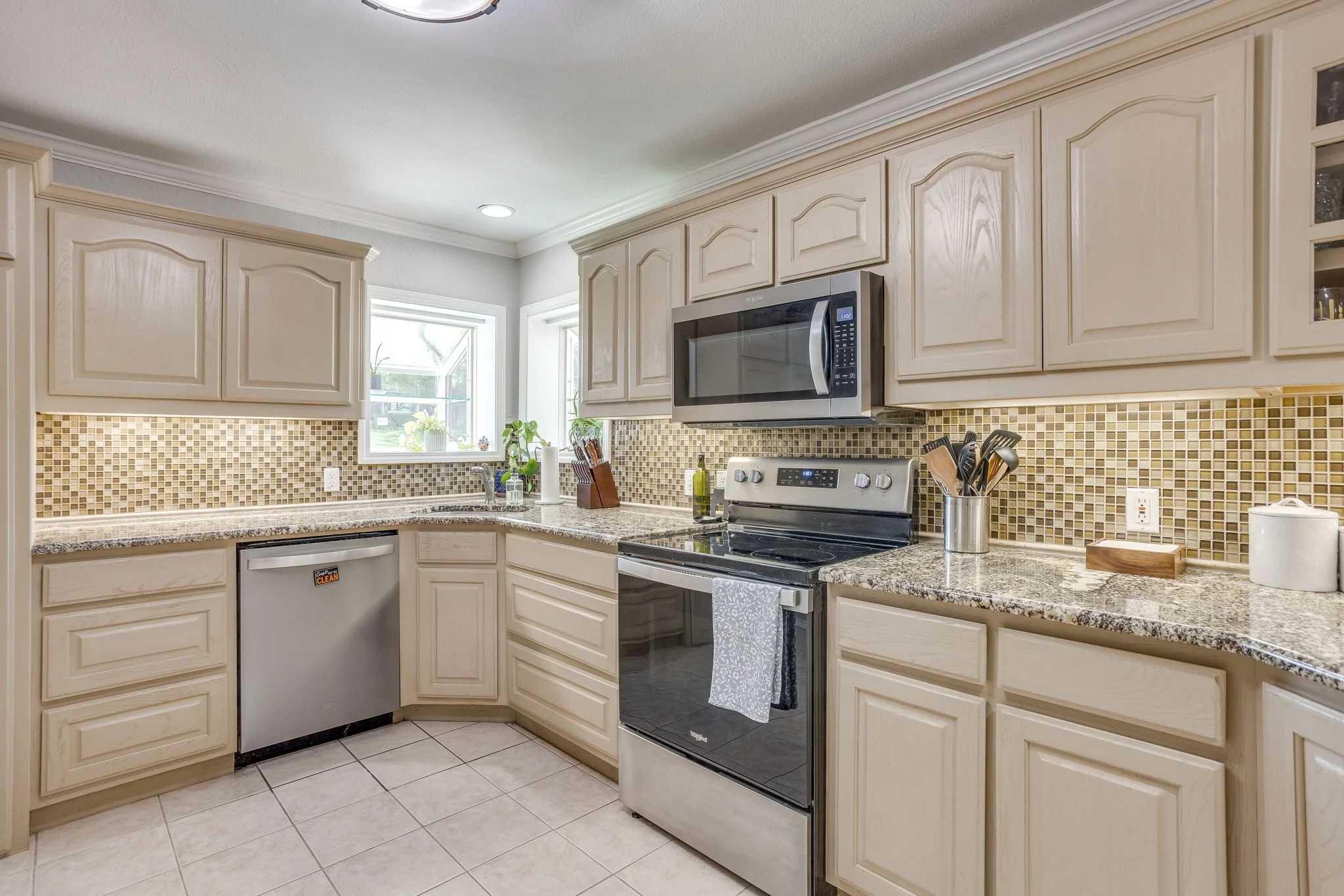 6424 Dakar Rd (19 of 47).jpg