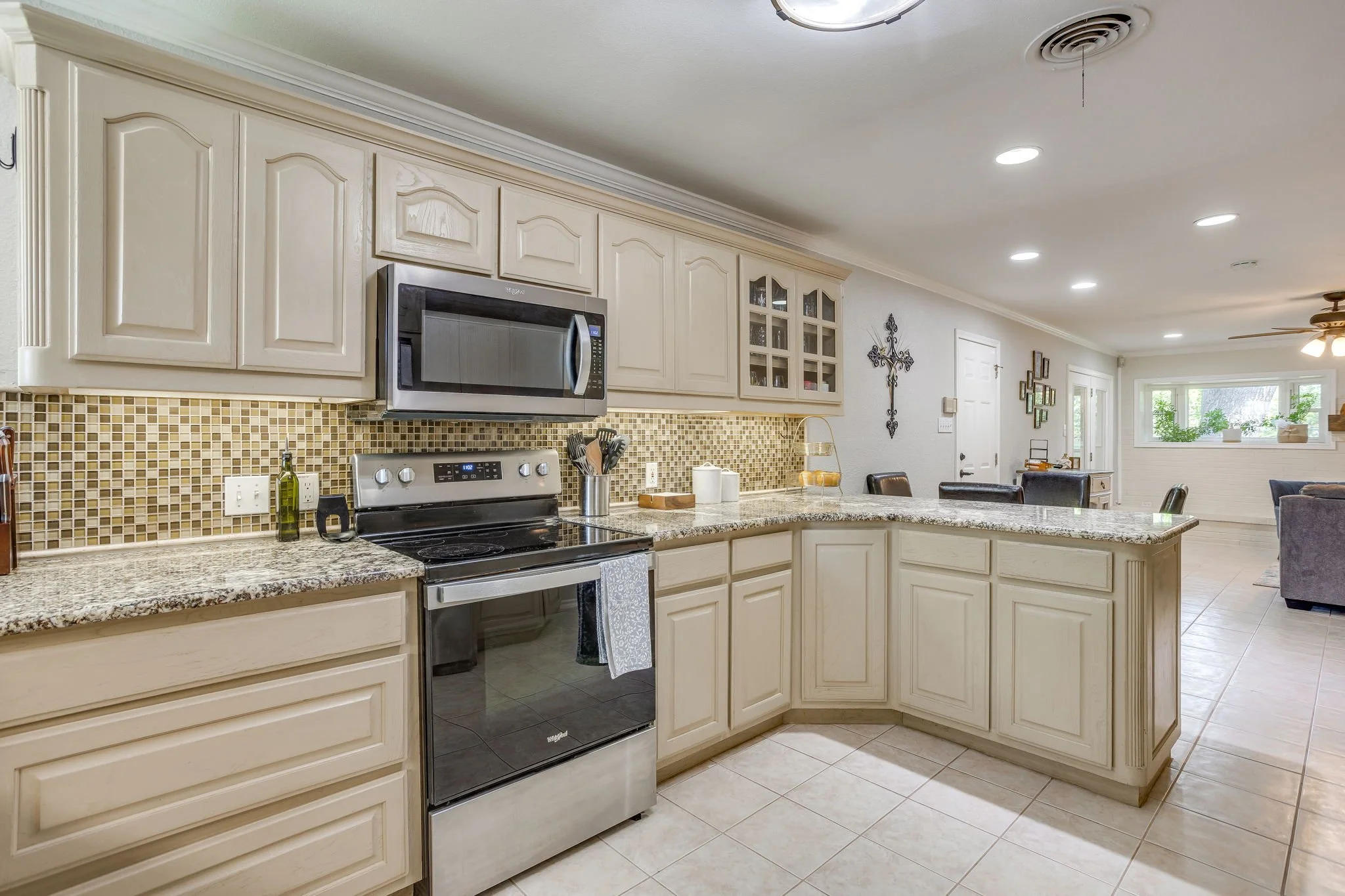 6424 Dakar Rd (22 of 47).jpg