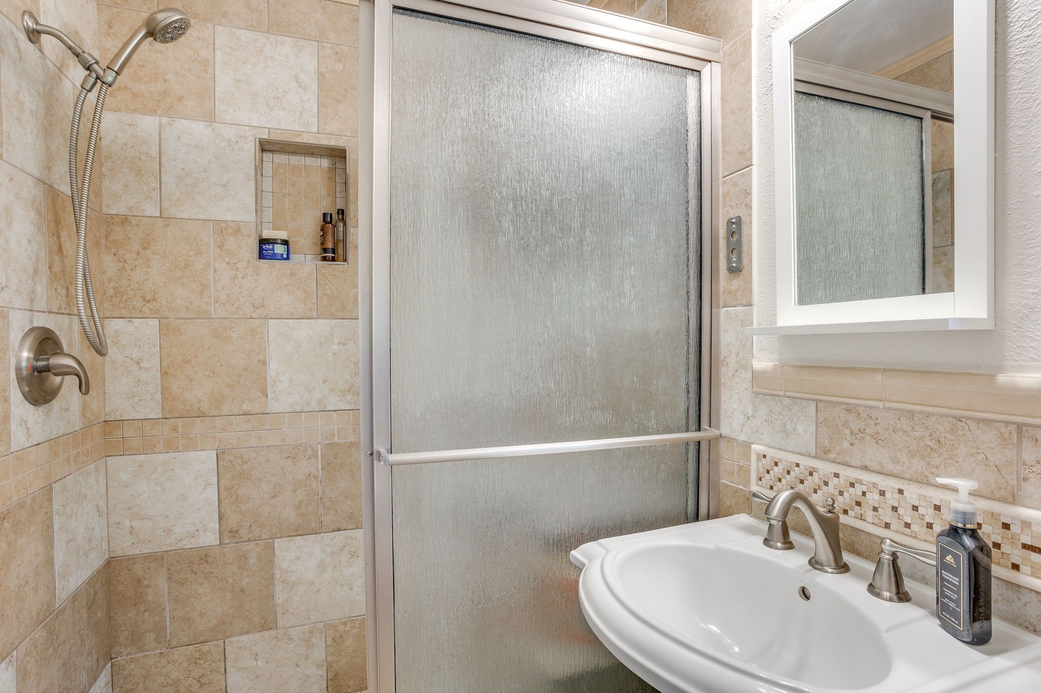 6424 Dakar Rd (29 of 47).jpg