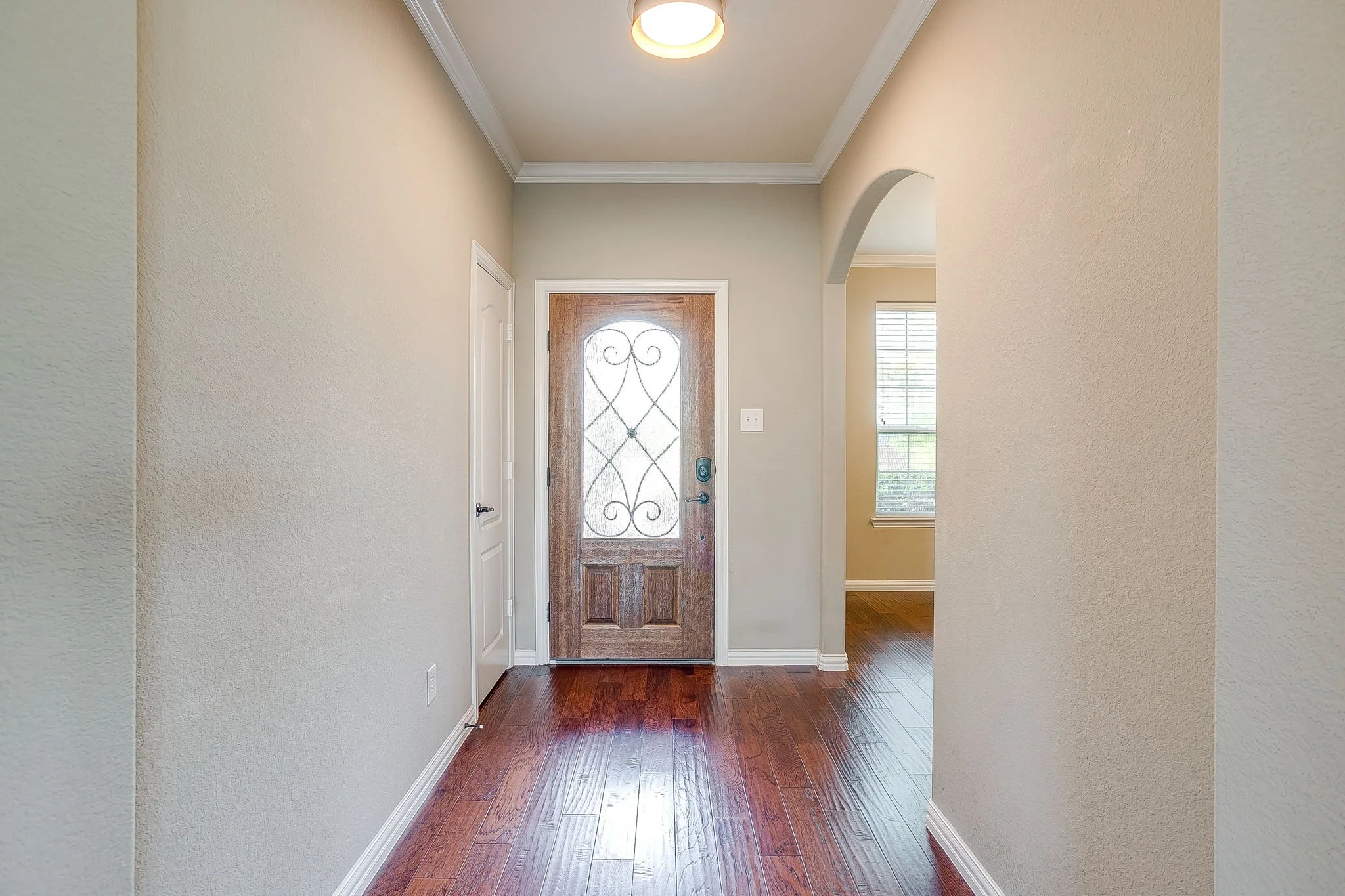 1537 Silverstone Dr (6 of 47).jpg