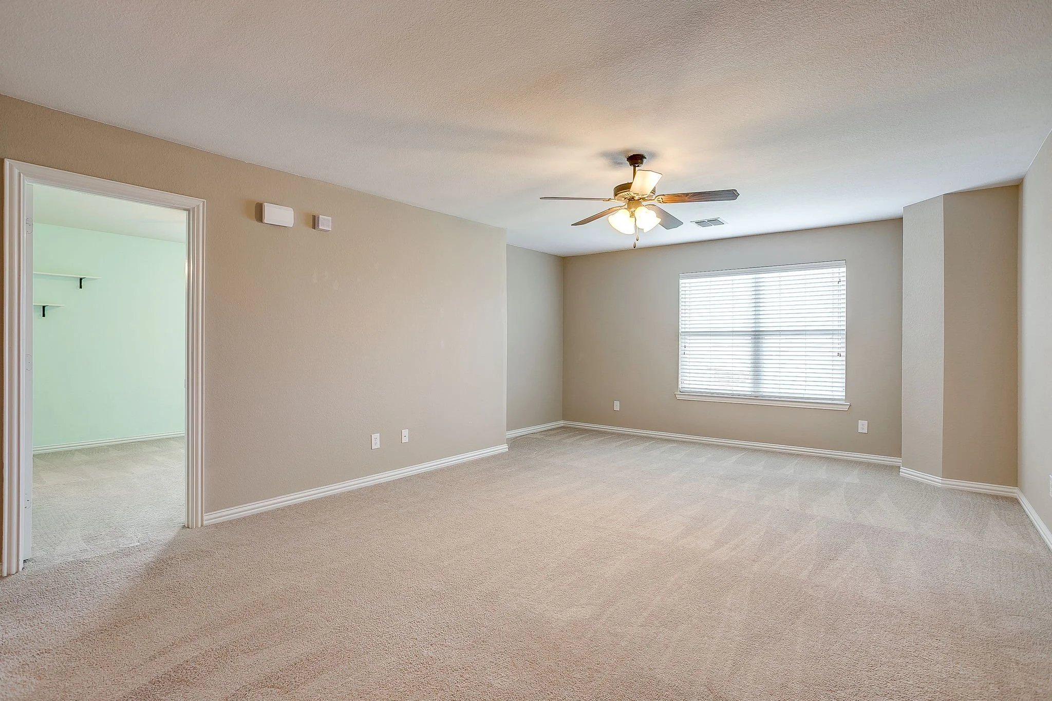 1537 Silverstone Dr (30 of 47).jpg