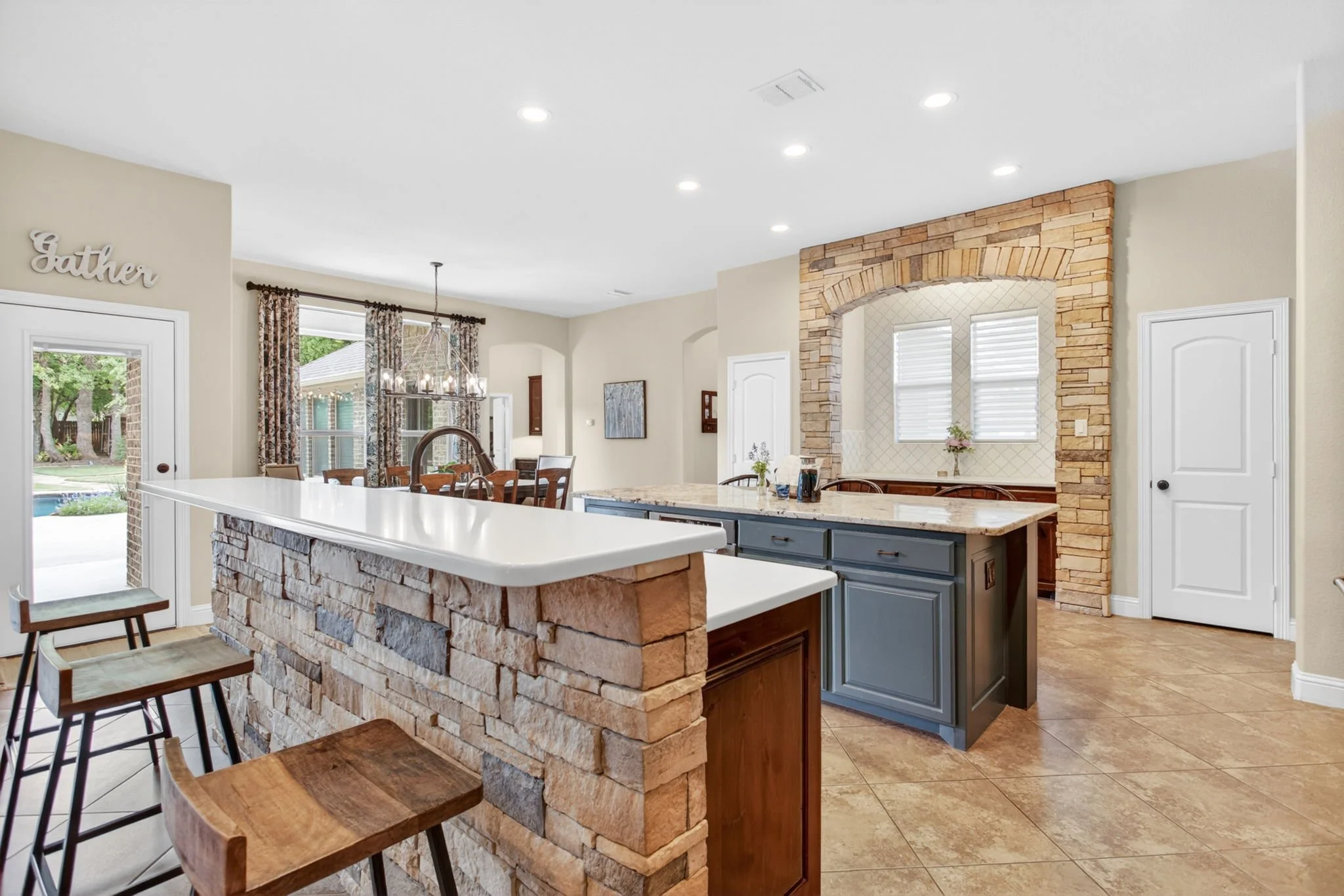 200 Golden Arrow Dr (13 of 61).jpg