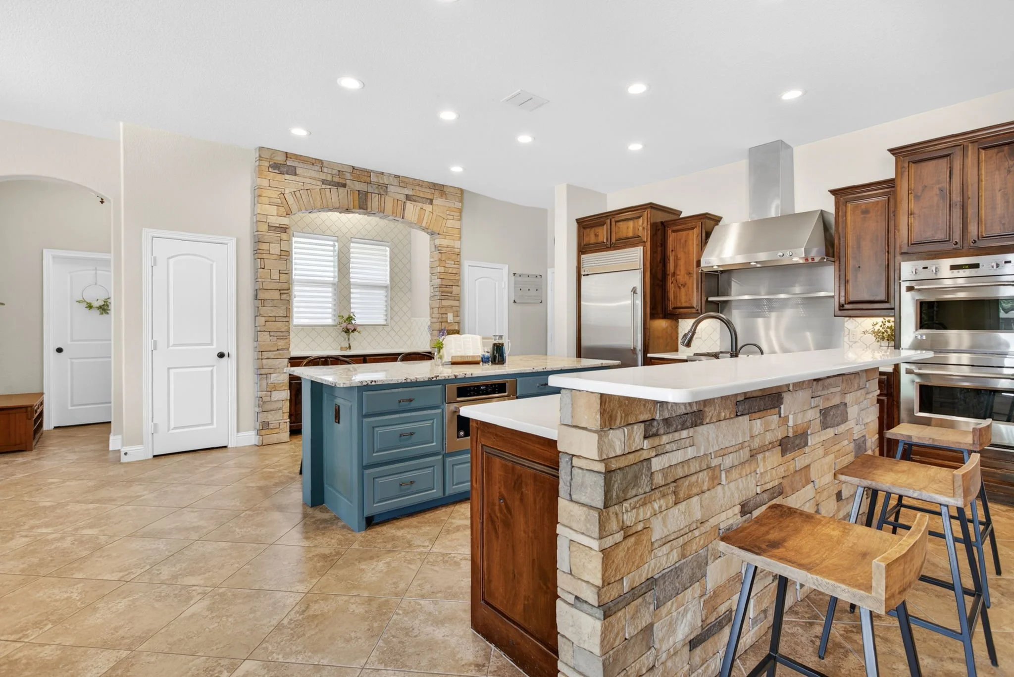 200 Golden Arrow Dr (17 of 61).jpg