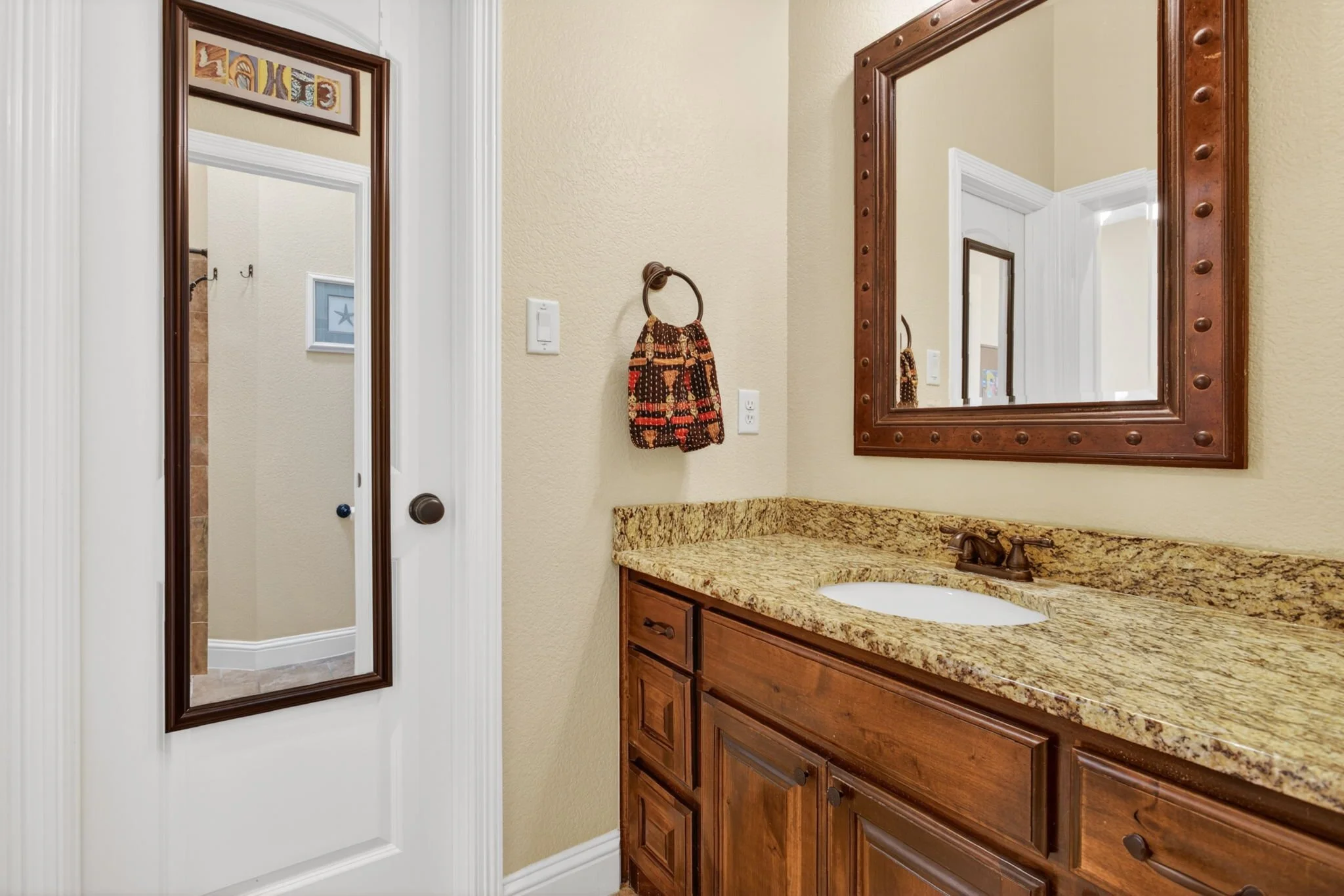 200 Golden Arrow Dr (33 of 61).jpg