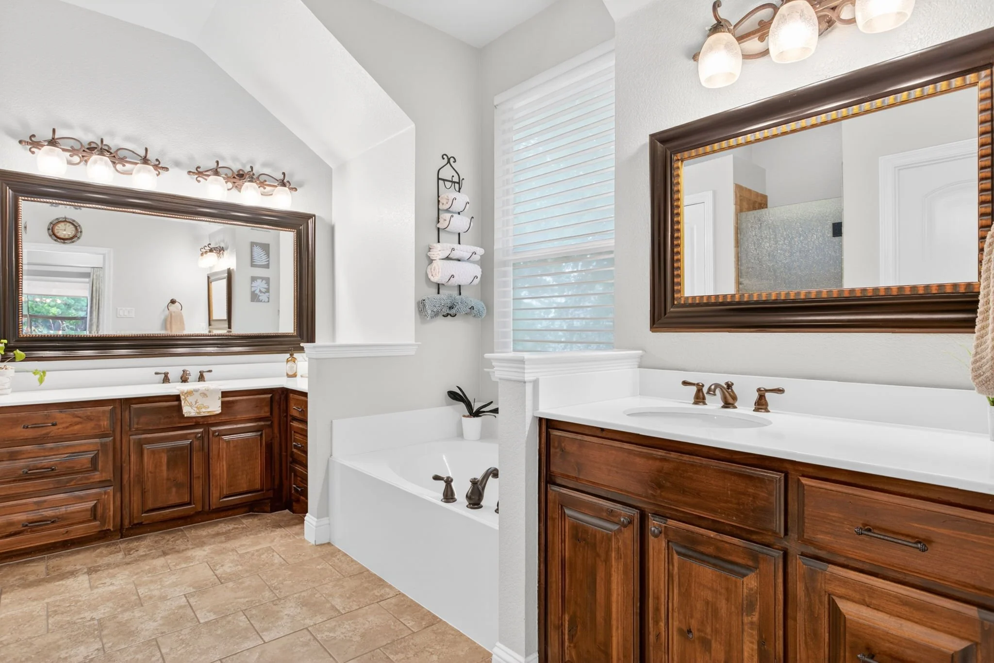 200 Golden Arrow Dr (43 of 61).jpg