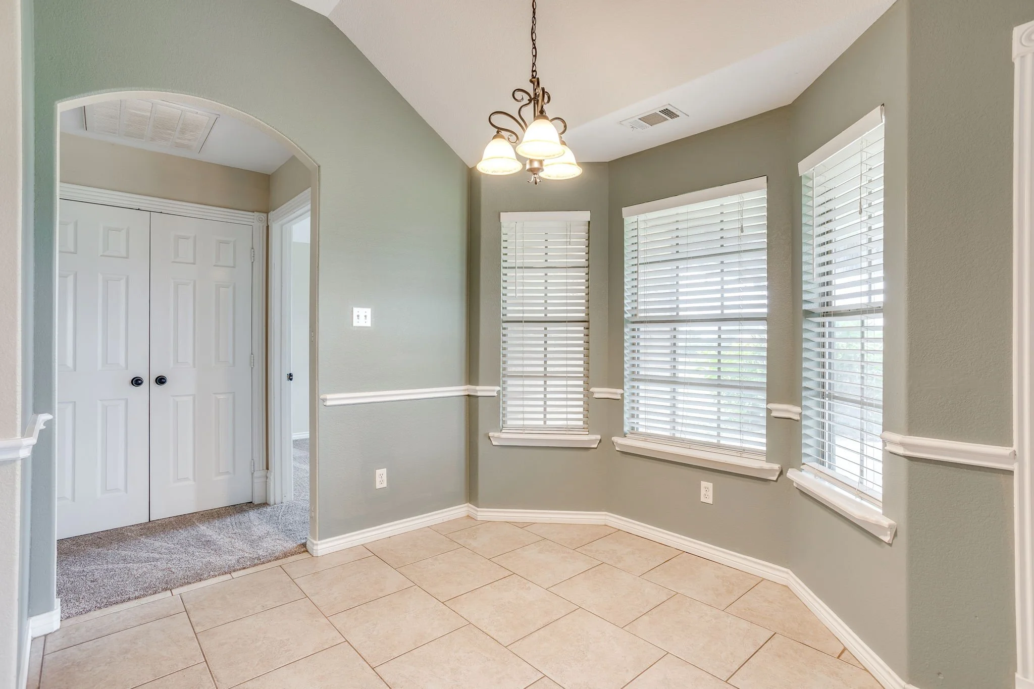 155 Cornerstone Ln (14 of 48).jpg