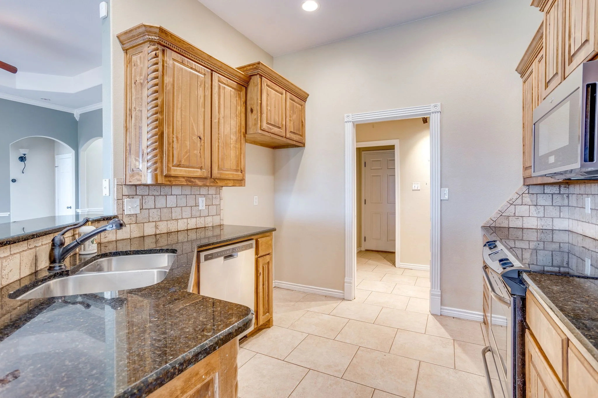 155 Cornerstone Ln (18 of 48).jpg