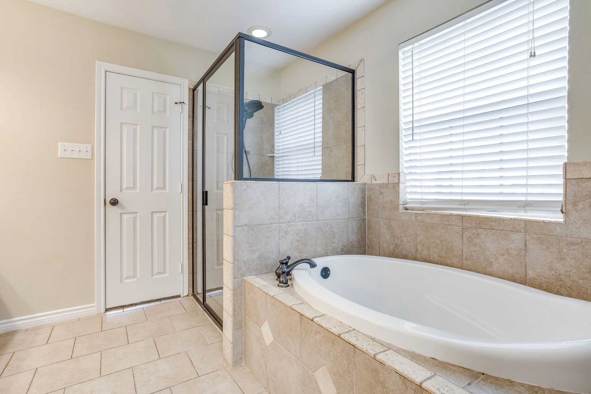155 Cornerstone Ln (28 of 48).jpg