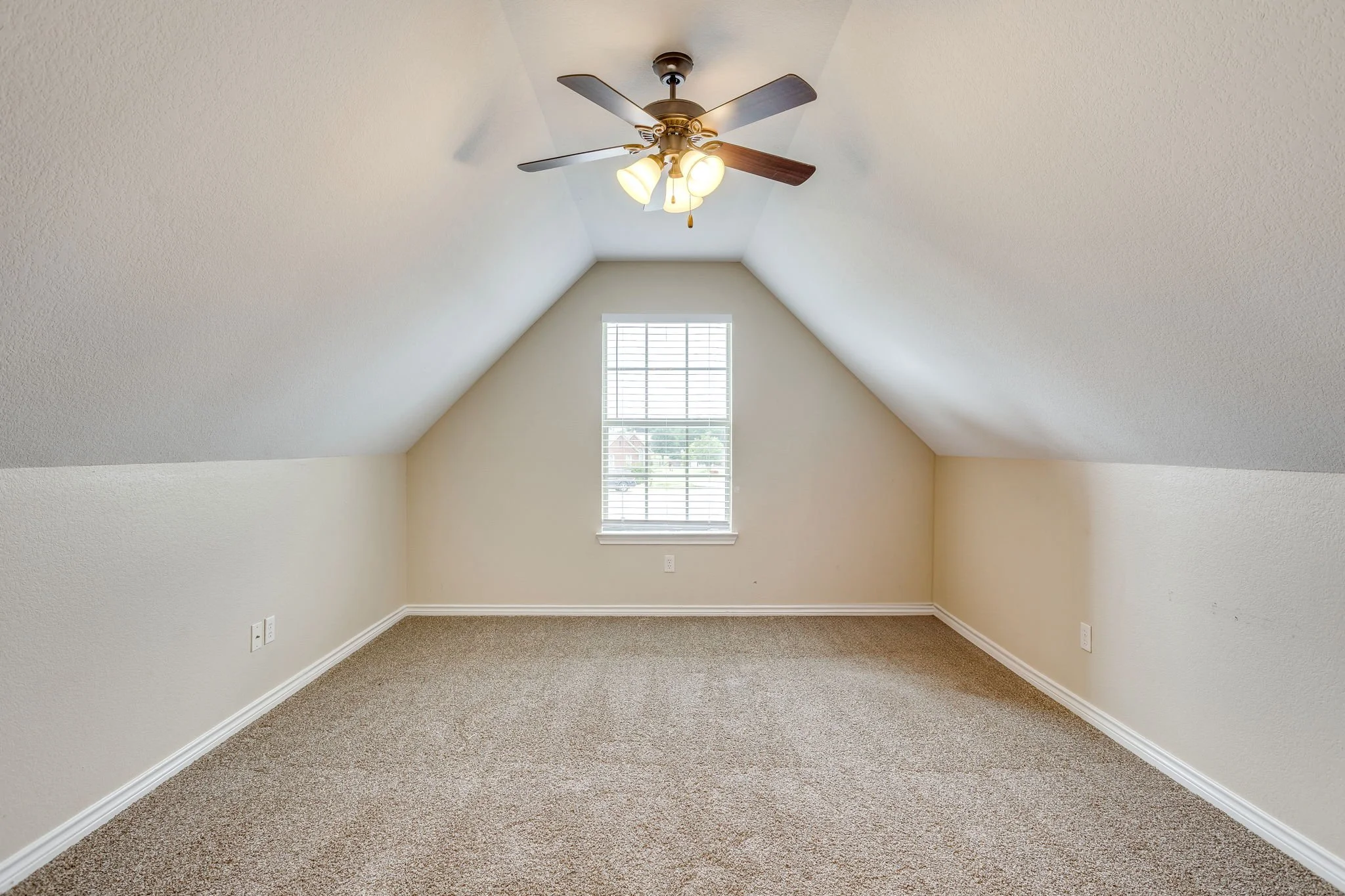155 Cornerstone Ln (36 of 48).jpg