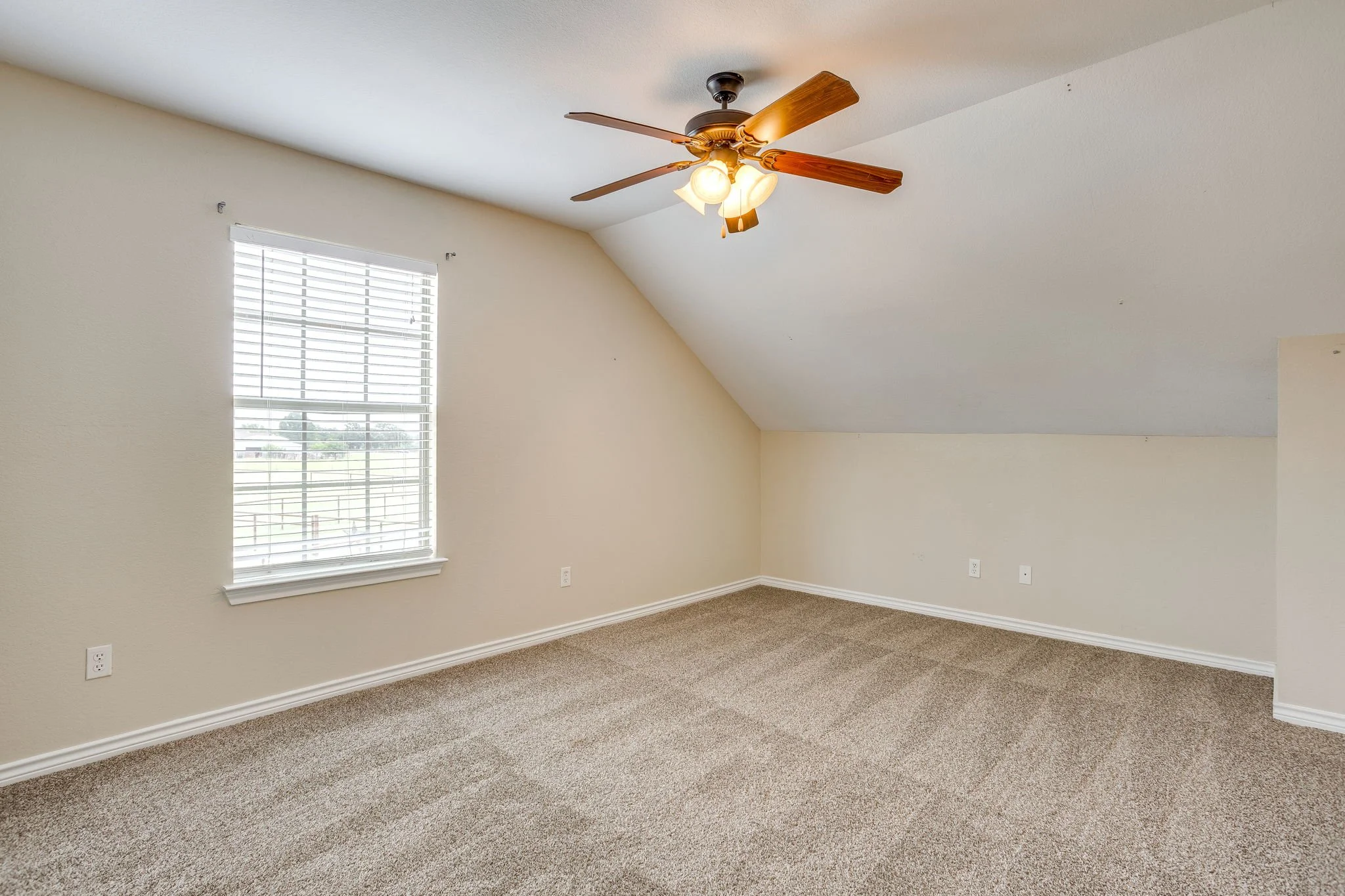 155 Cornerstone Ln (38 of 48).jpg