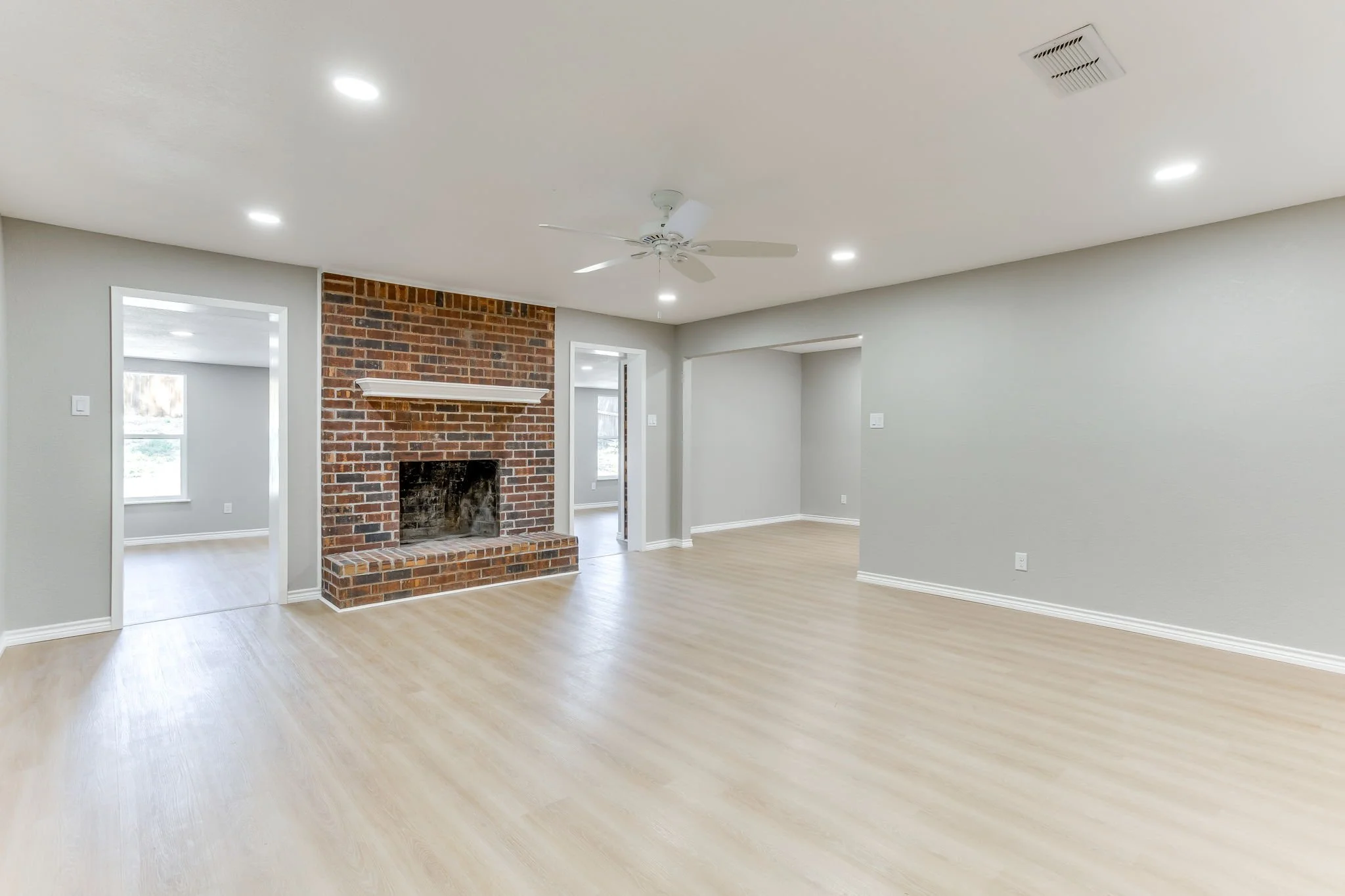 2709 Springbrooke Dr (6 of 49).jpg