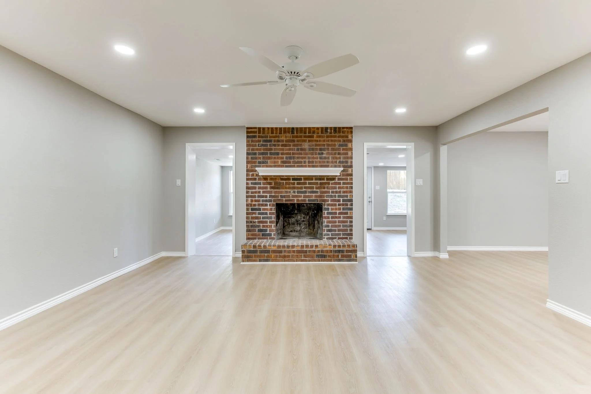 2709 Springbrooke Dr (7 of 49).jpg