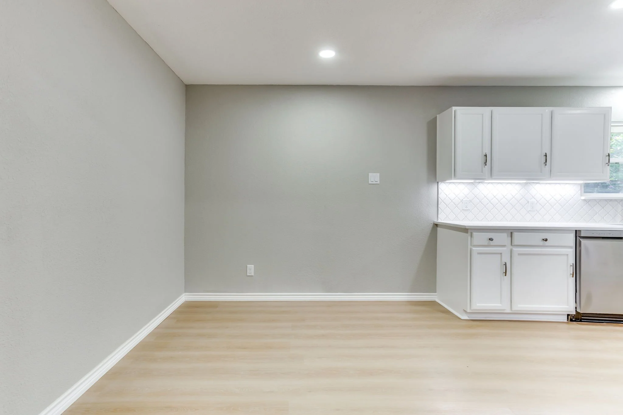 2709 Springbrooke Dr (16 of 49).jpg