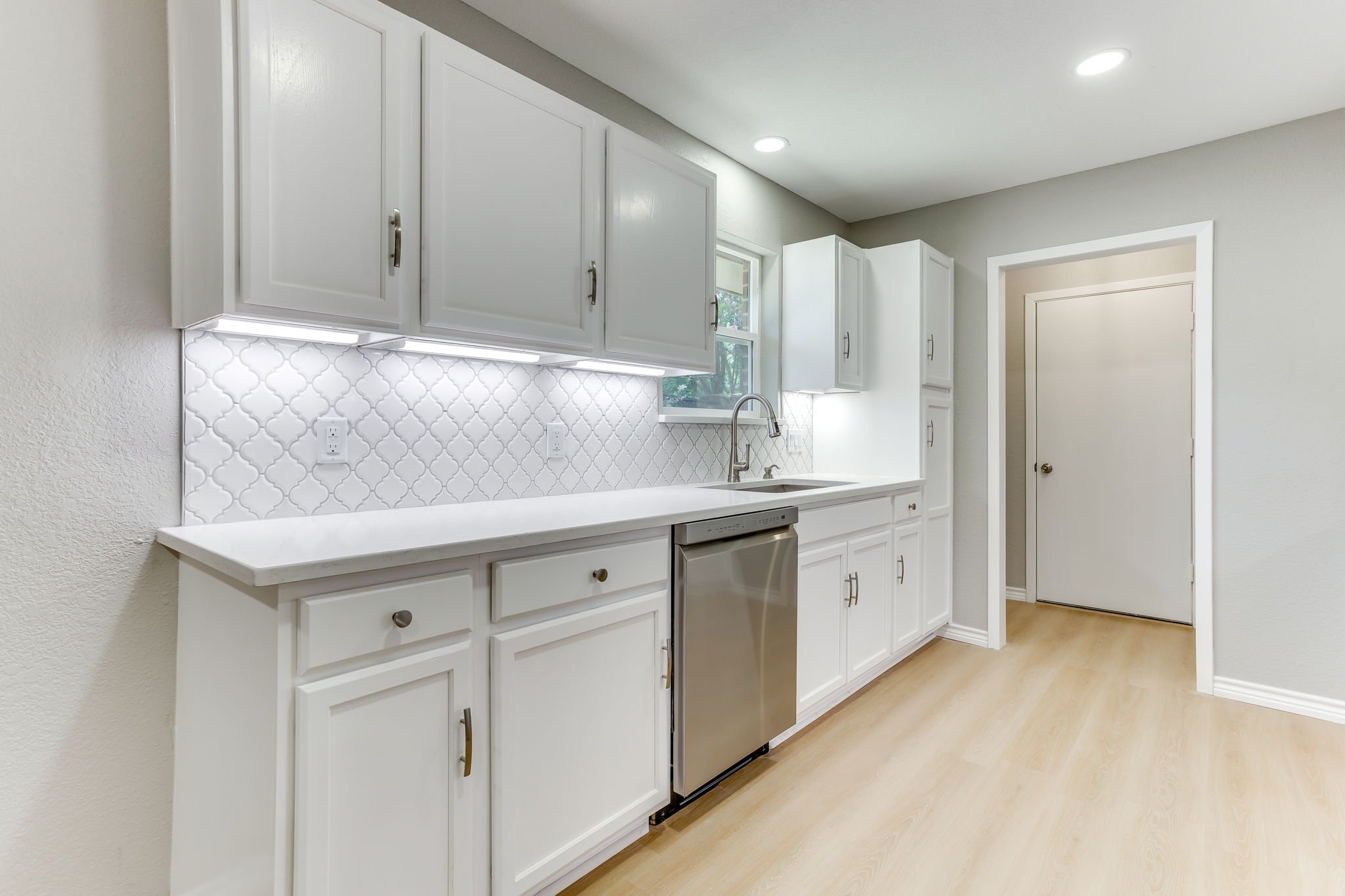2709 Springbrooke Dr (21 of 49).jpg