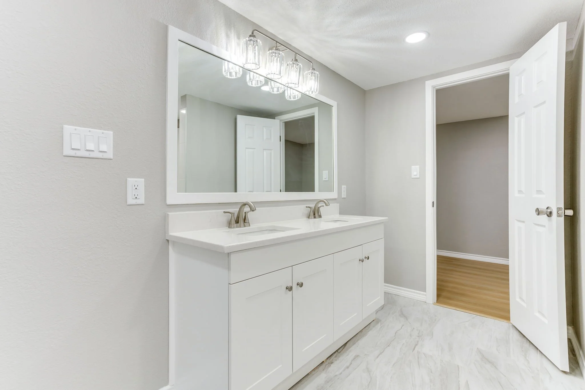 2709 Springbrooke Dr (32 of 49).jpg