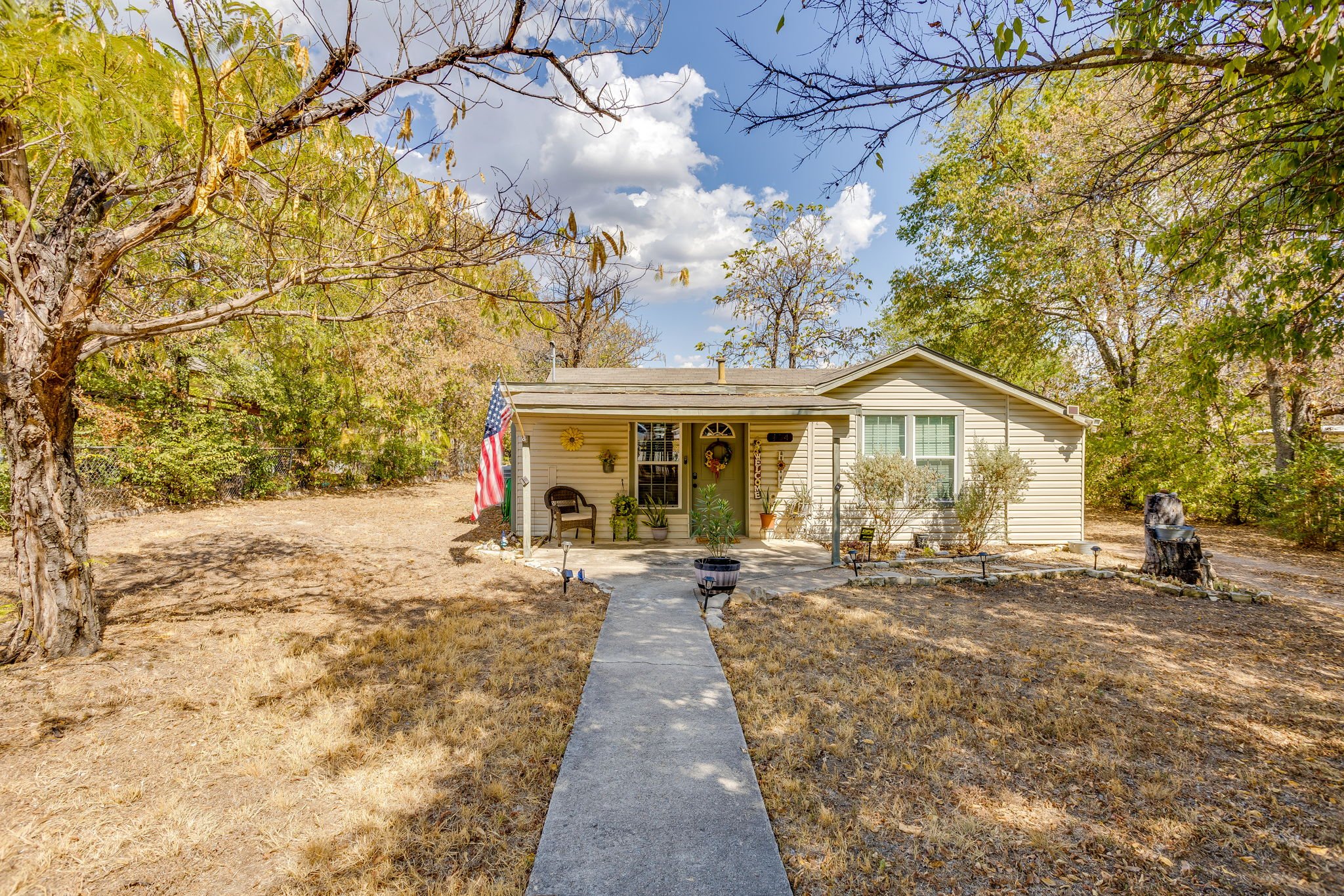 404 Calgary Rd (4 of 43).jpg