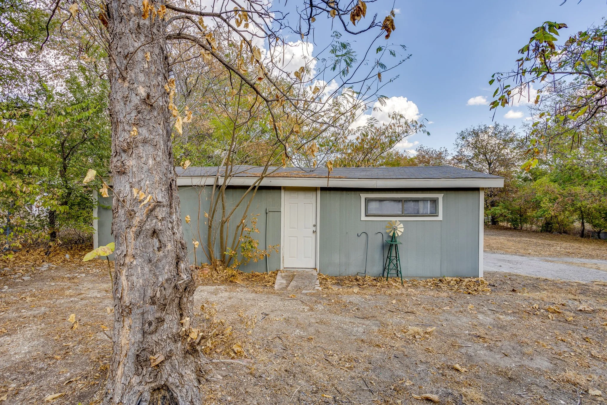 404 Calgary Rd (38 of 43).jpg