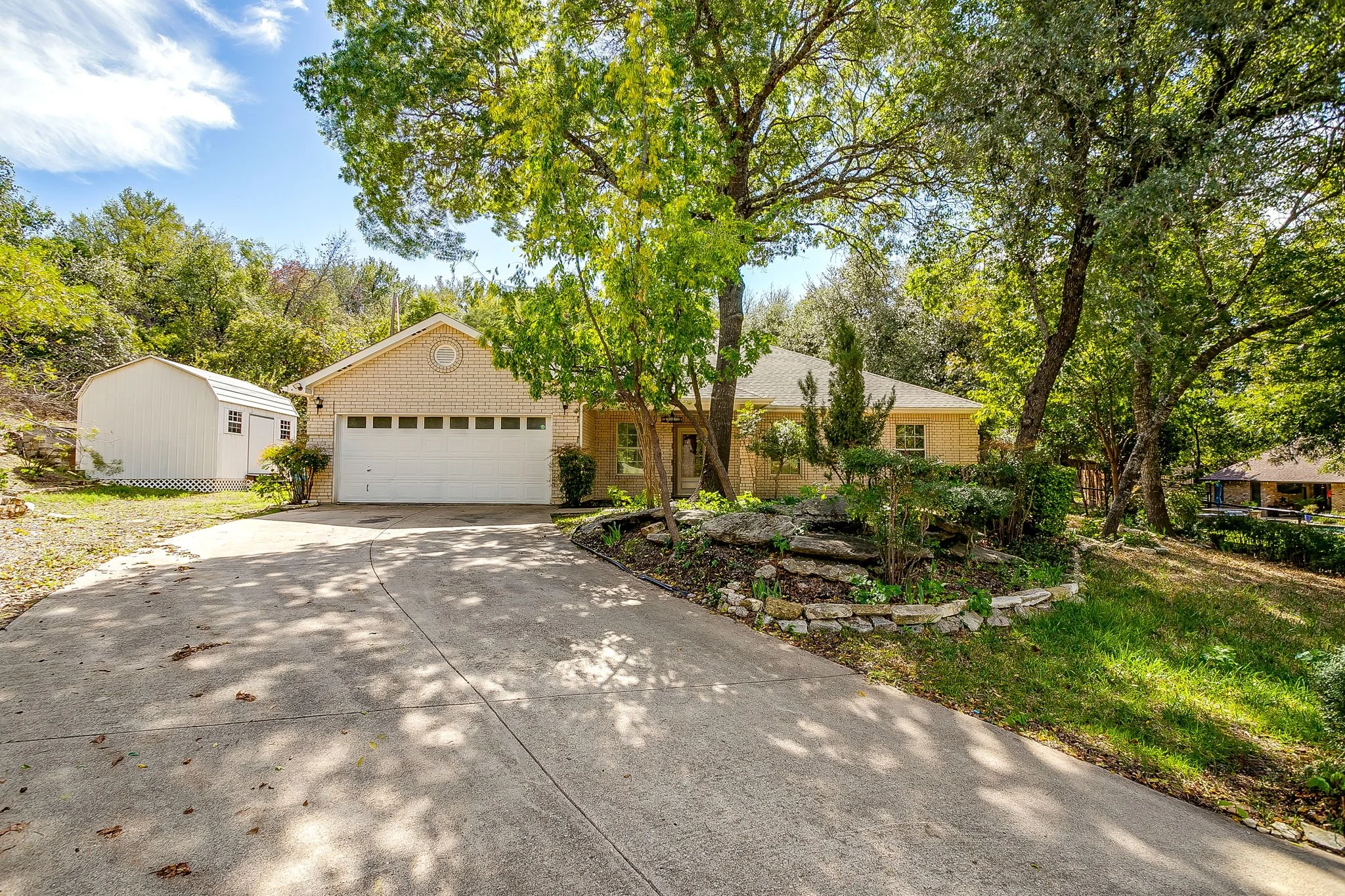 120 Hillside Ct (1 of 46).jpg