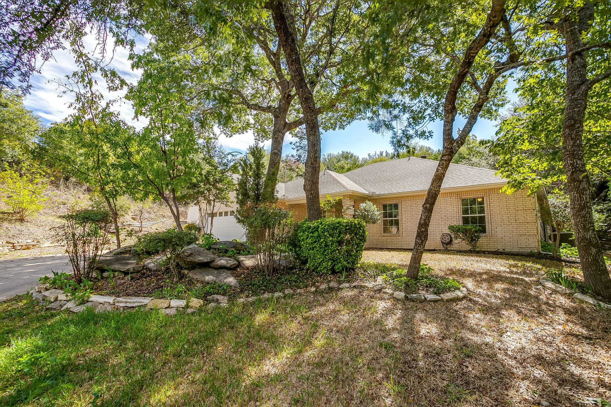 120 Hillside Ct (4 of 46).jpg