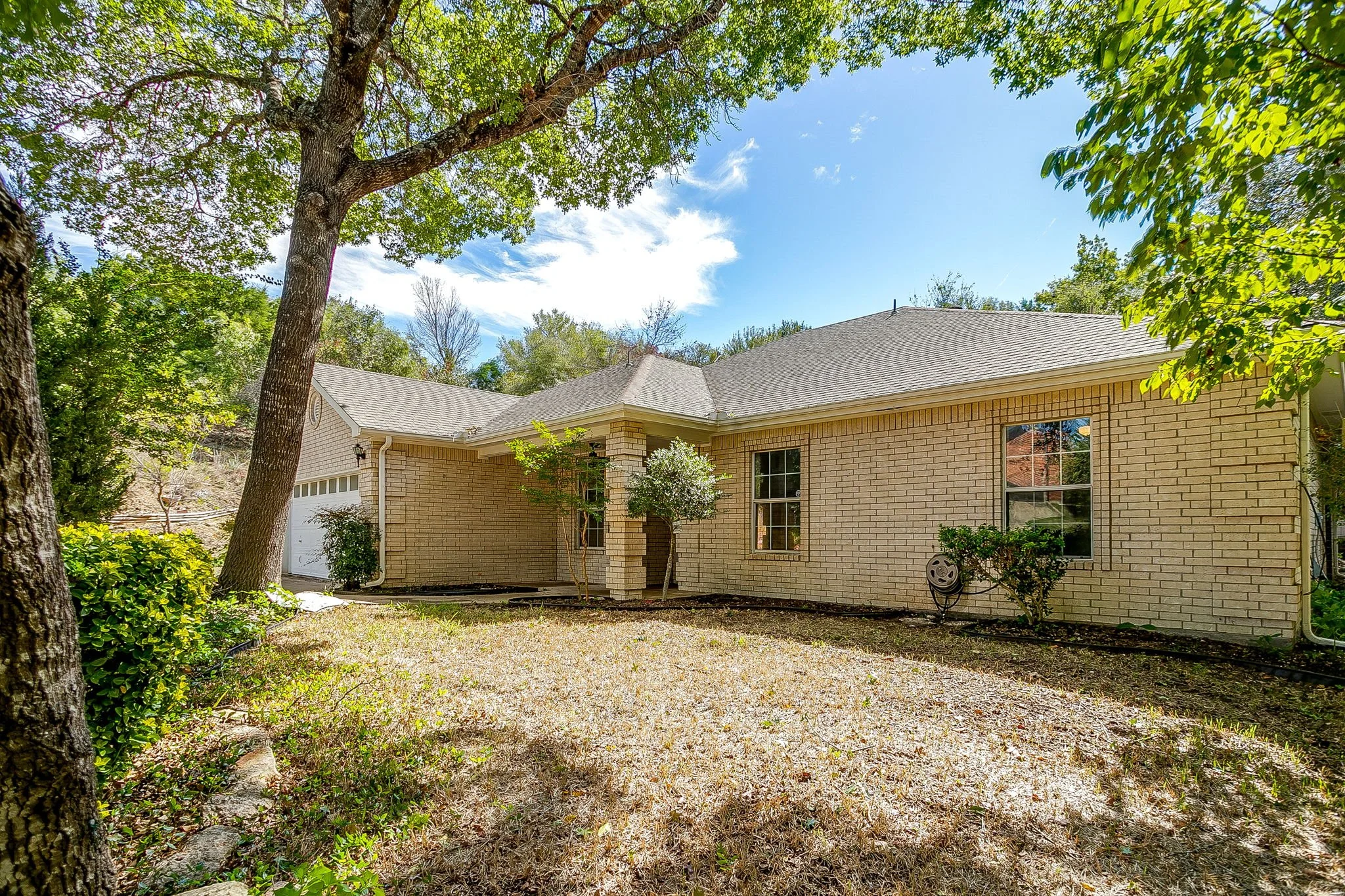 120 Hillside Ct (5 of 46).jpg
