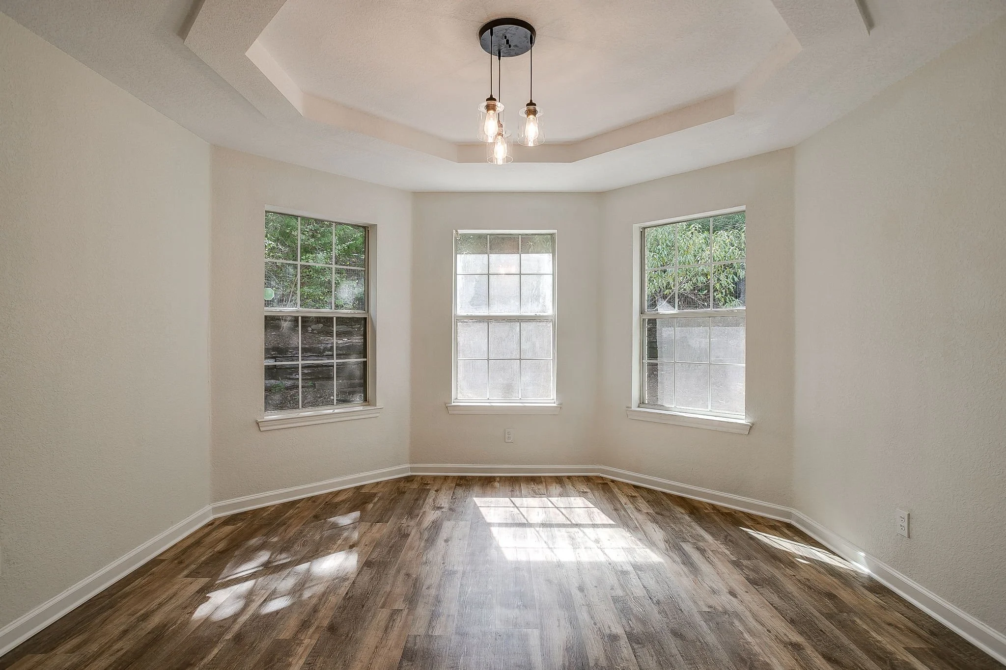 120 Hillside Ct (14 of 46).jpg