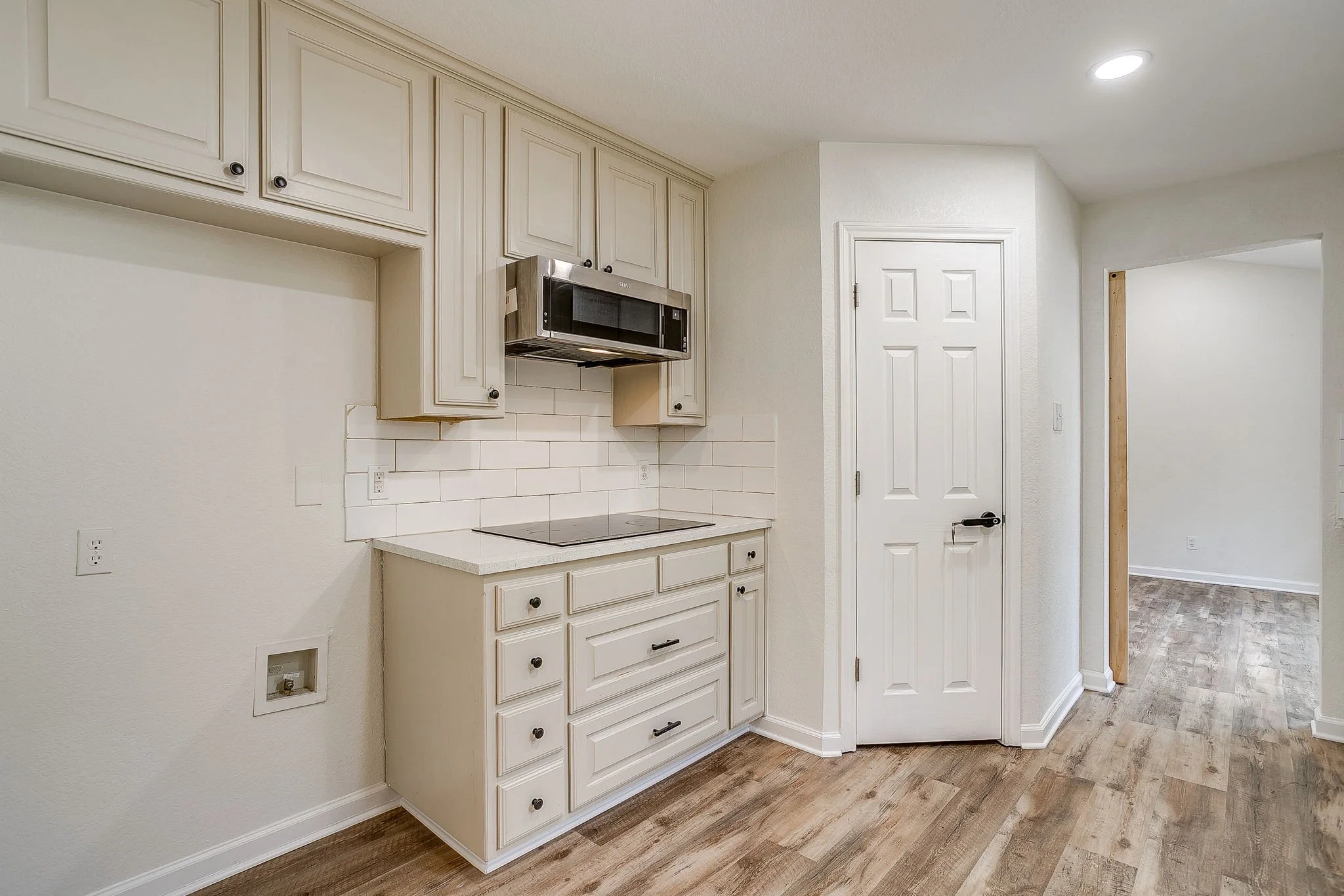 120 Hillside Ct (18 of 46).jpg