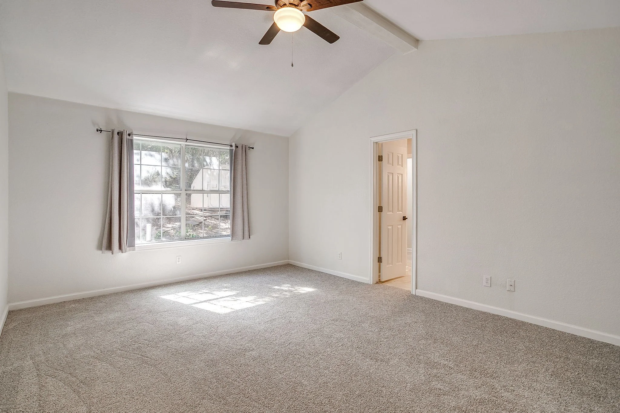 120 Hillside Ct (23 of 46).jpg