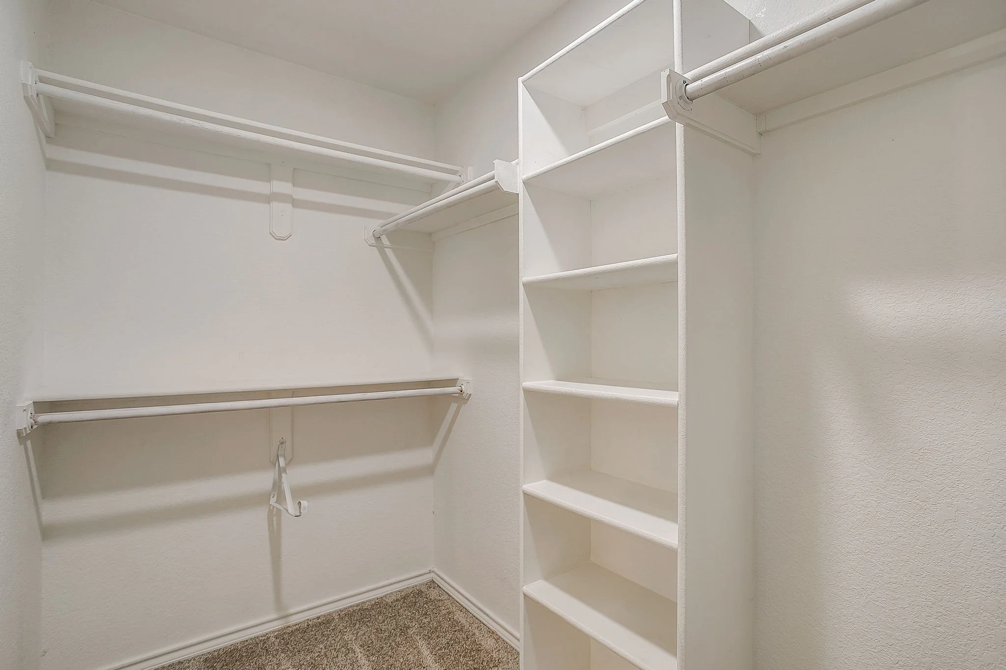 120 Hillside Ct (29 of 46).jpg
