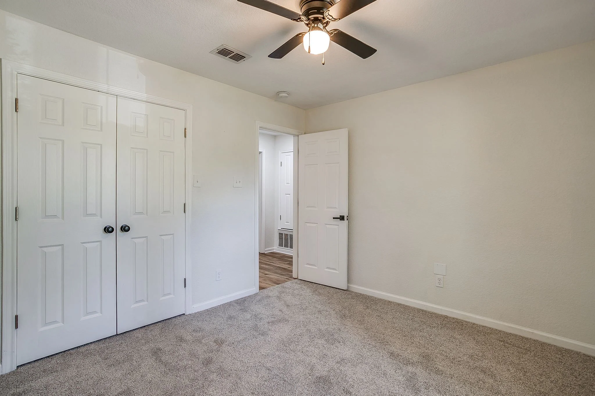 120 Hillside Ct (31 of 46).jpg