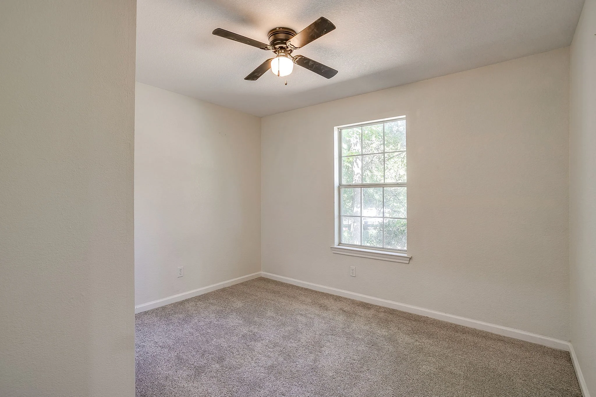 120 Hillside Ct (32 of 46).jpg