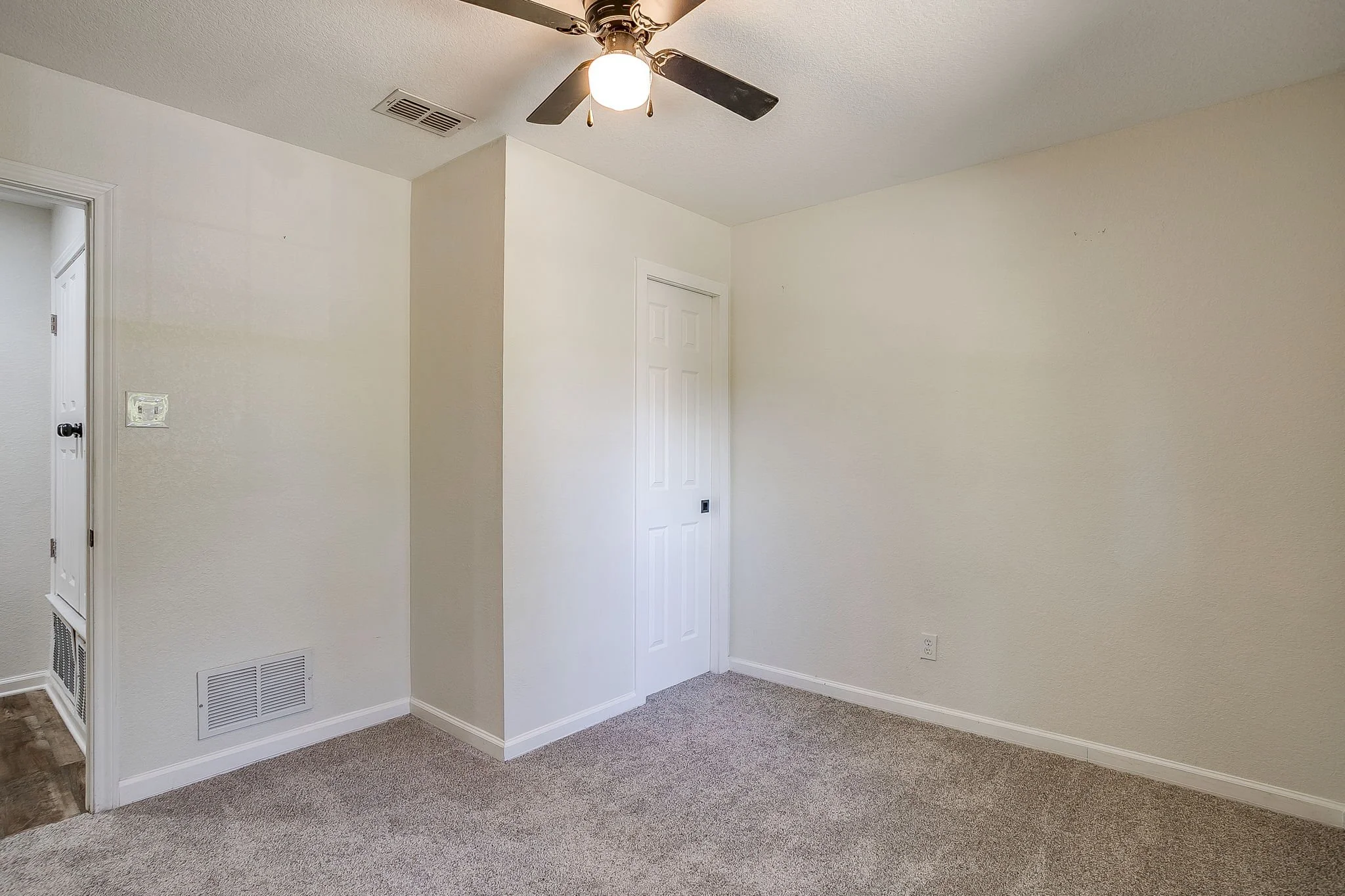 120 Hillside Ct (33 of 46).jpg