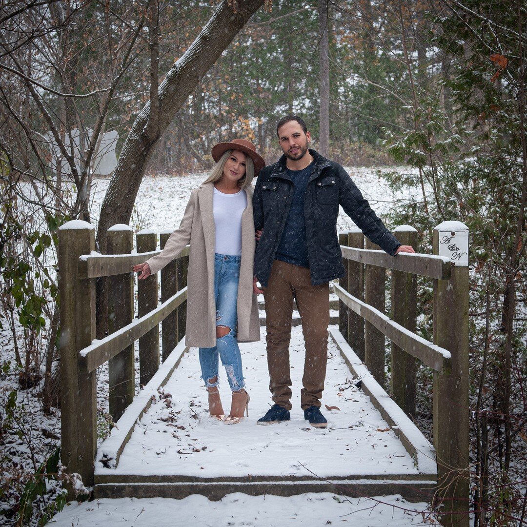 Sigsphoto.ca 
#torontoweddingphotos Portrait of the day!

Fun Fact:  For the 1st 15 yrs as a wedding photographer I don't remember a winter Engagement session. That's changed. 

Location: Mill Pond Richmond Hill Ontario
 

If you are looking for a #t