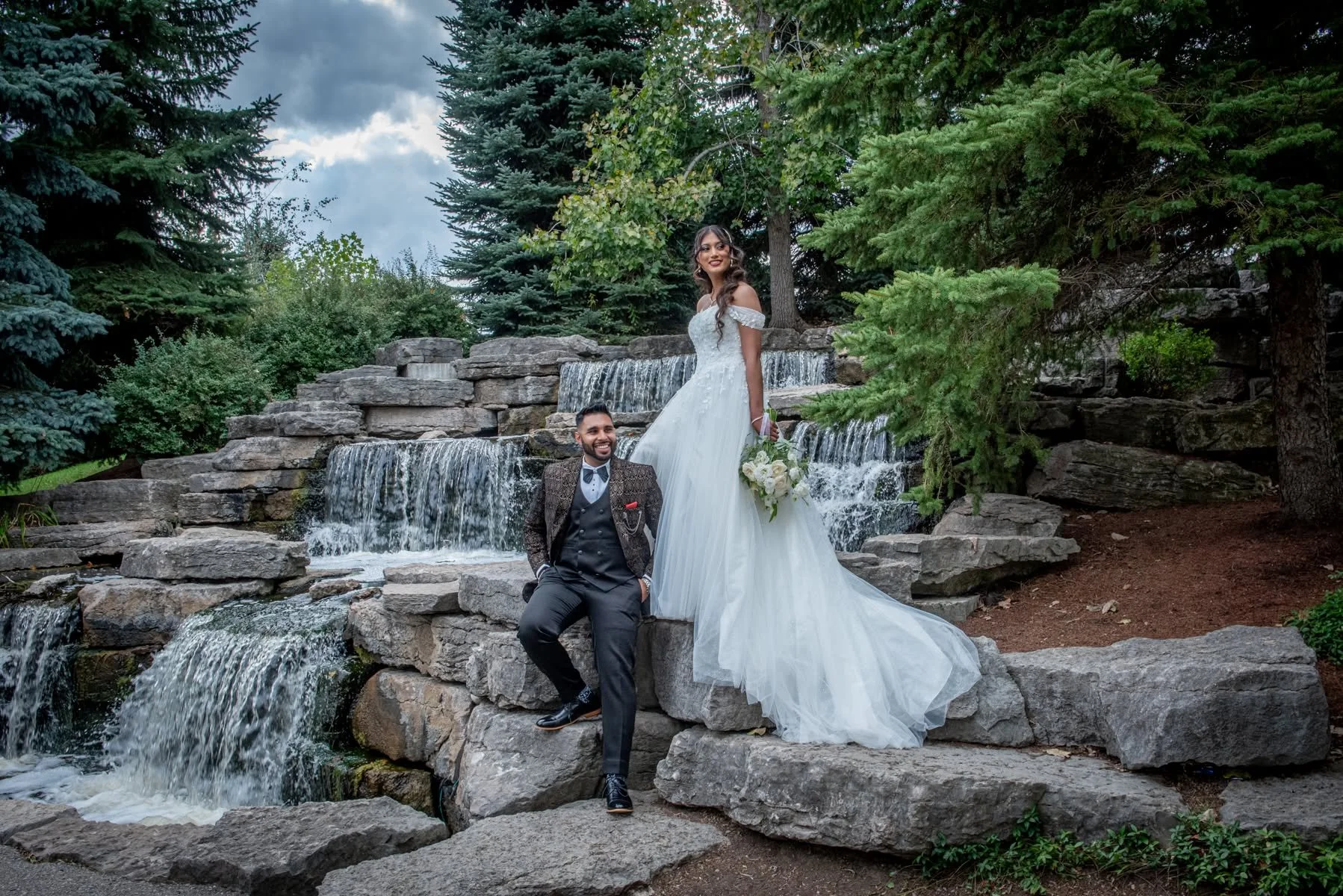 ✨ Sneak Peek: Fazana and Aman ✨

Get ready for an incredible love story! We're thrilled to share some of Jean's favourite images from Fazana and Aman's stunning two-day Muslim wedding celebration at Ascott Parc Event Centre.

It was an absolute honou