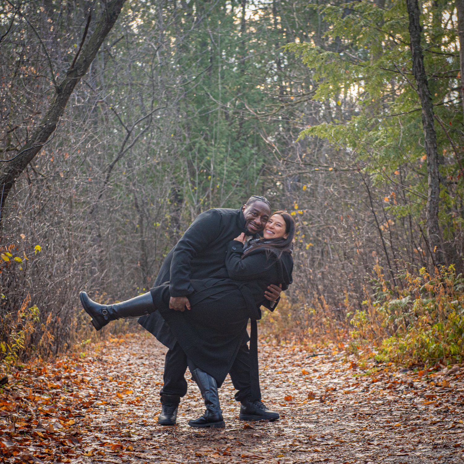 Daily blog and a sneak peek!

So teaching these guys how to dip...... or so I thought. Here I am telling them they are fastest couple to ever learn to dip at one of these shoots and they tell me they took a dance class where they practiced dipping. 

