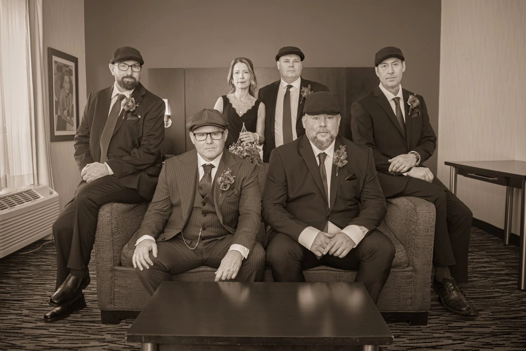 Last sneak peek wedding of the year!!! Will be post a lot in the next few days. 

Lovely wedding shot in Hamilton at Carmen's Hotel, Dundern Castle and finally at the always incredible Carmen's lakeview. December weddings are so special --- ESPECEIAL