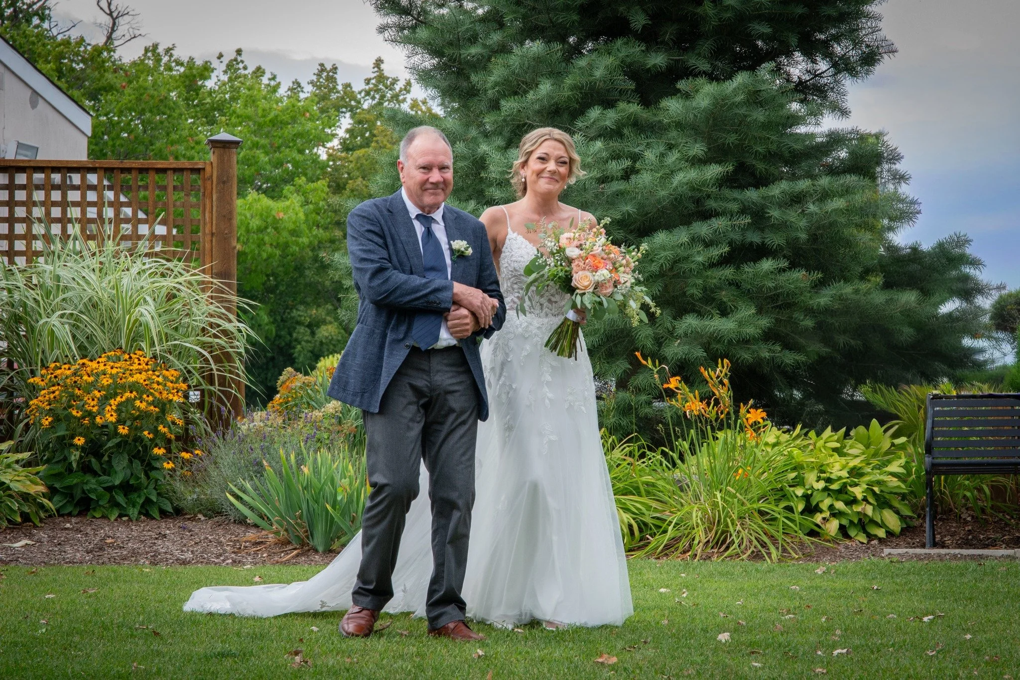 Happy New Year everyone!! On vacation for a few more days but really excited about 2026!!!!! Rememb@canadasbridalshow is coming up soon. Visit us at our booth and say hi!