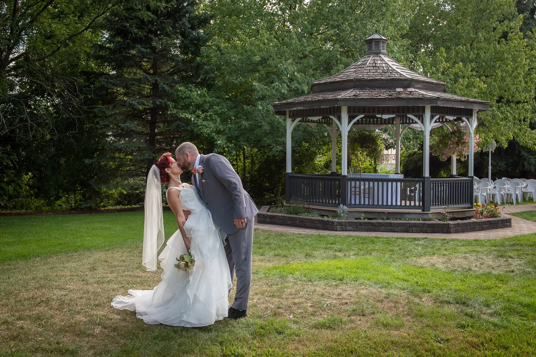 Carl's Catering The Glen dipping photo